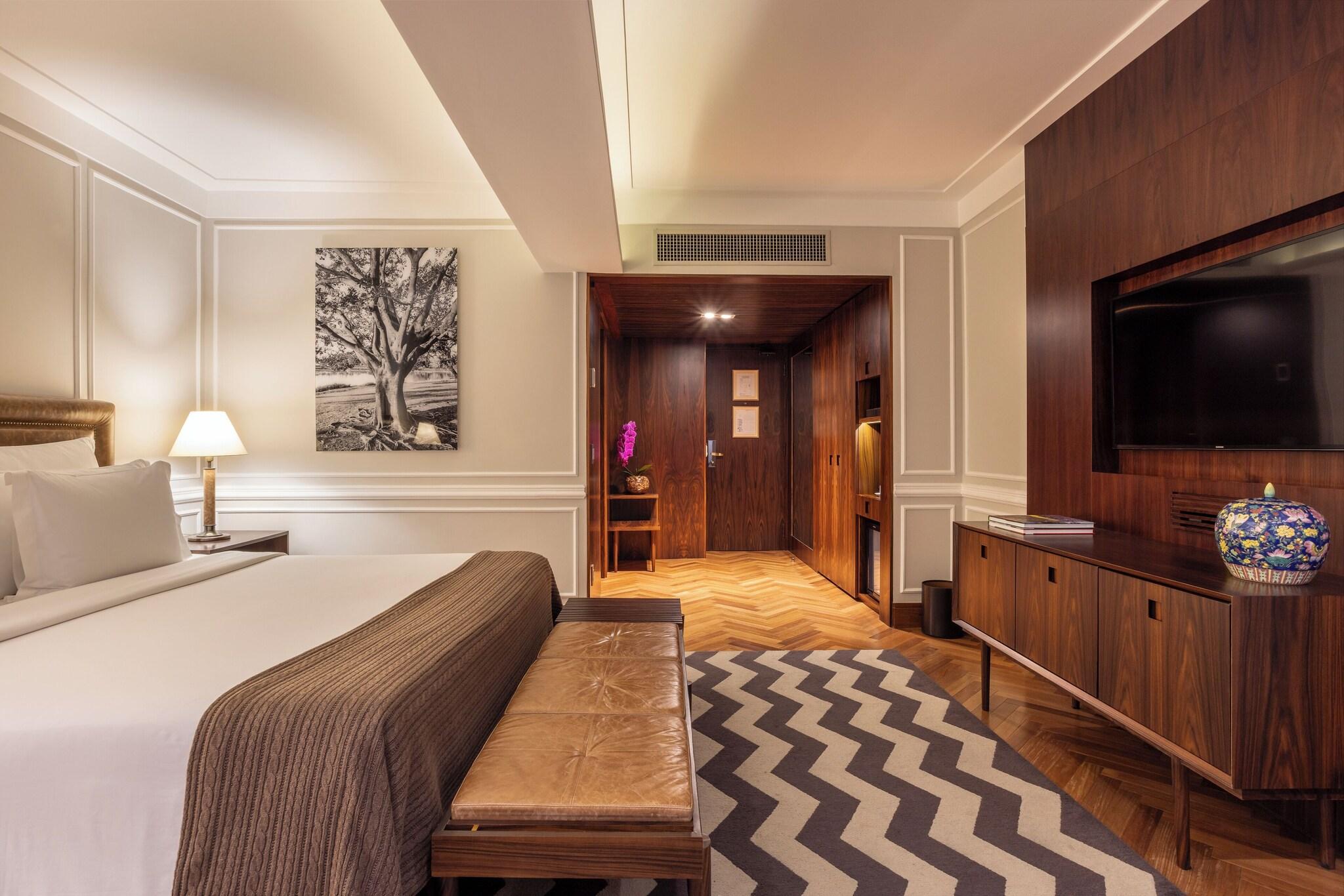 Junior Suite King Size Bed