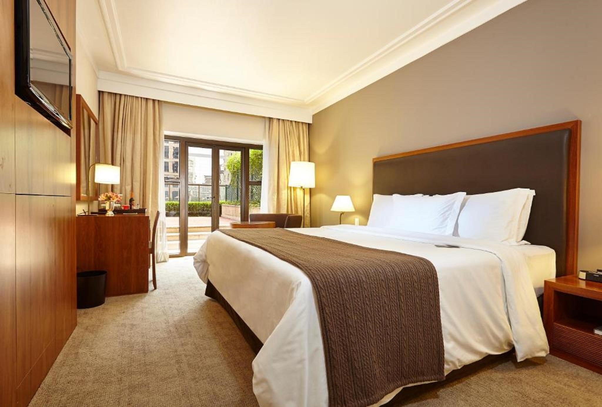 Double Executive King Bed