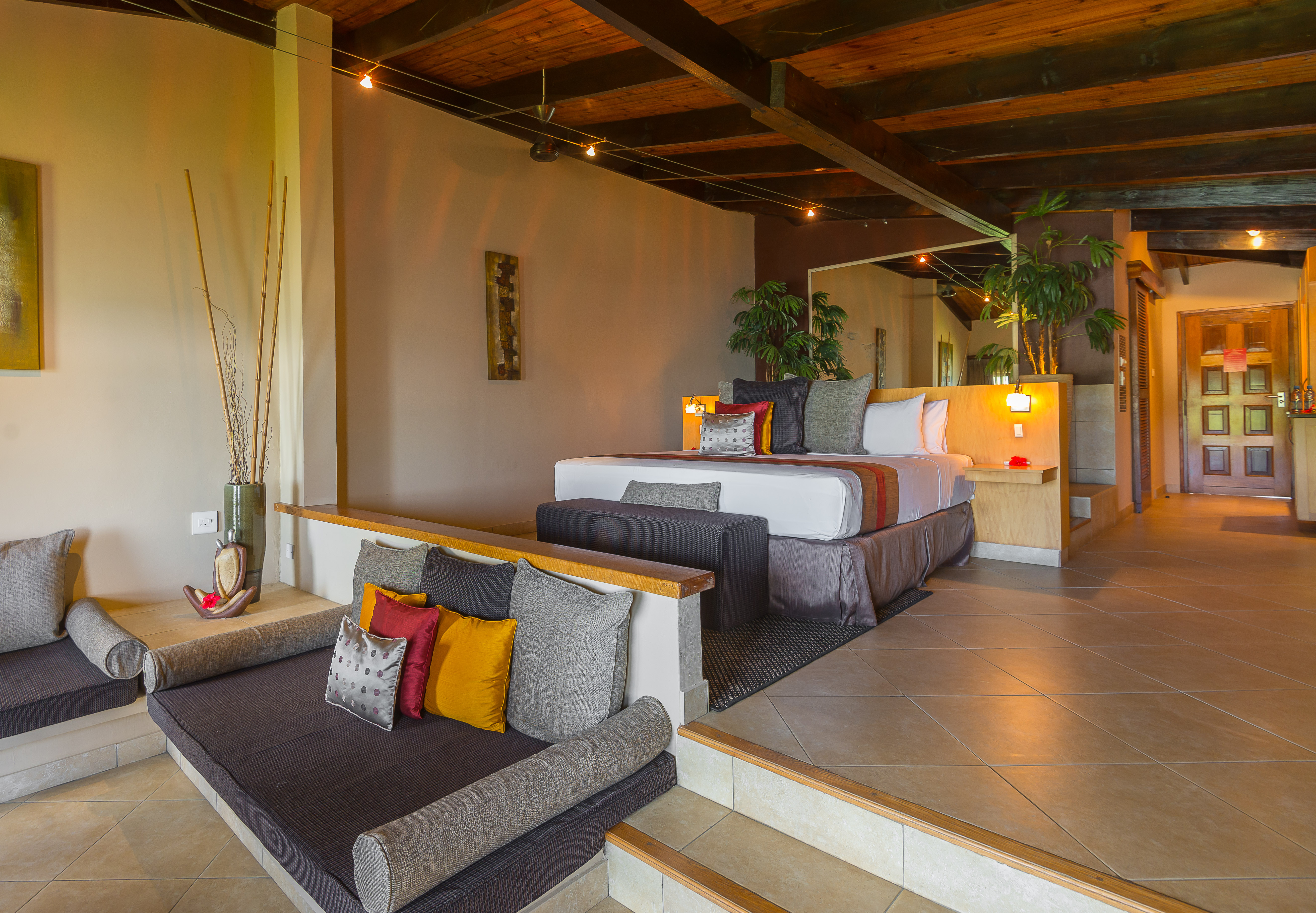 Junior Suite Deluxe Capacity 2