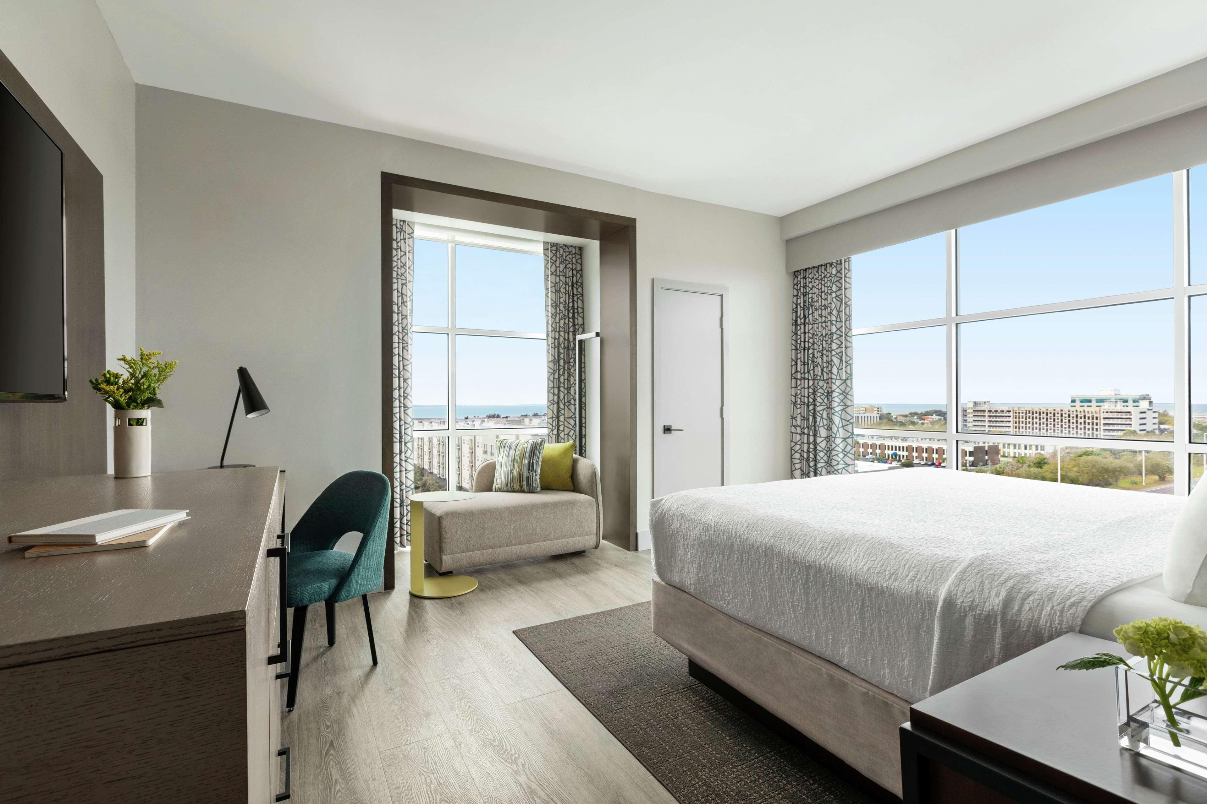 Double City View King Bed