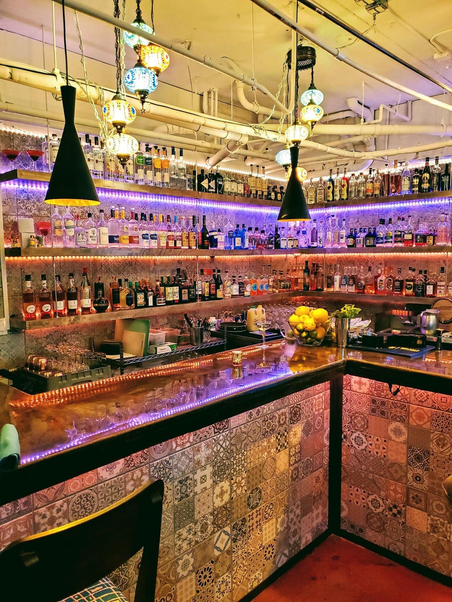 Bar