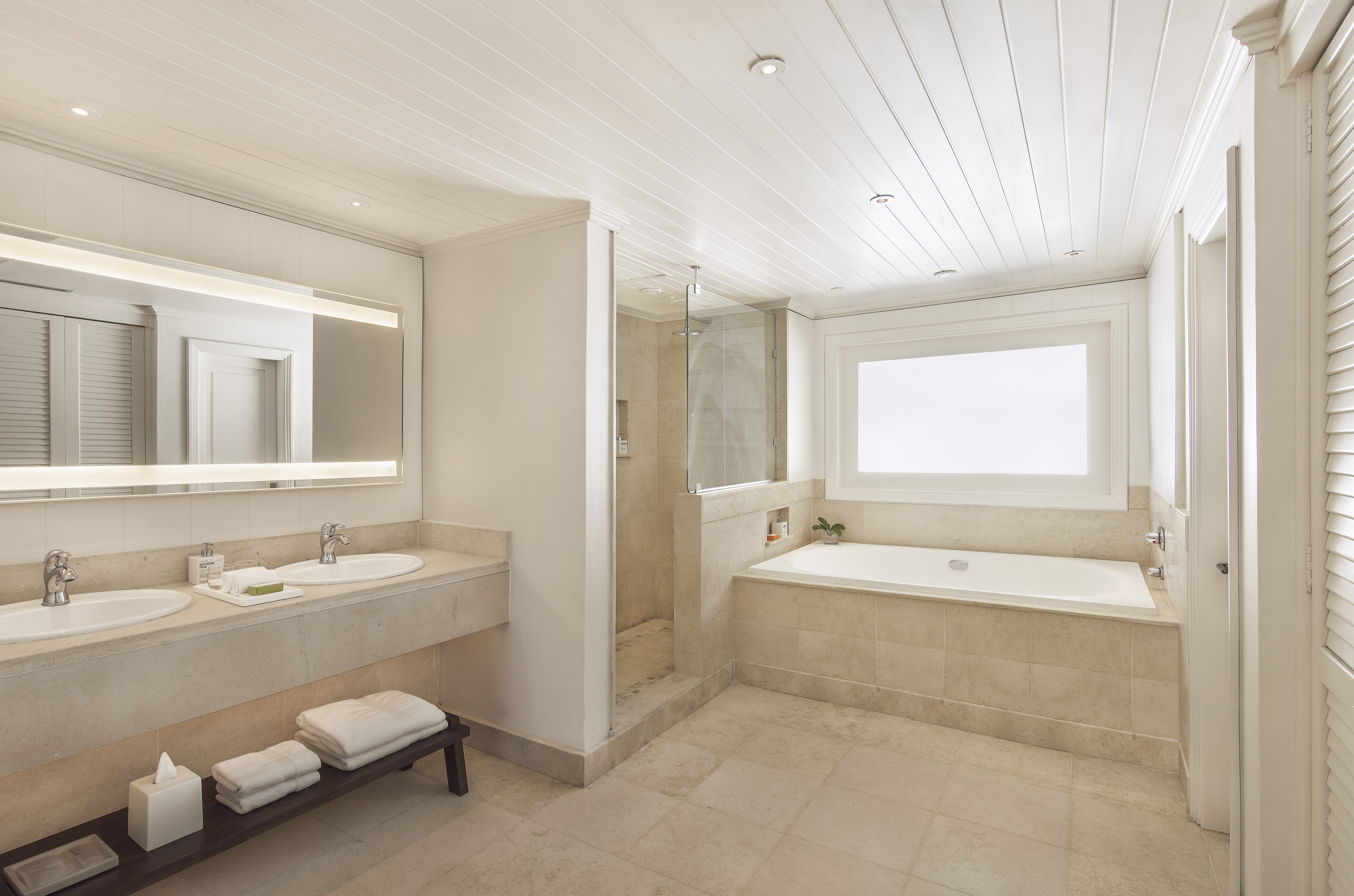 Junior Suite King Size Bed