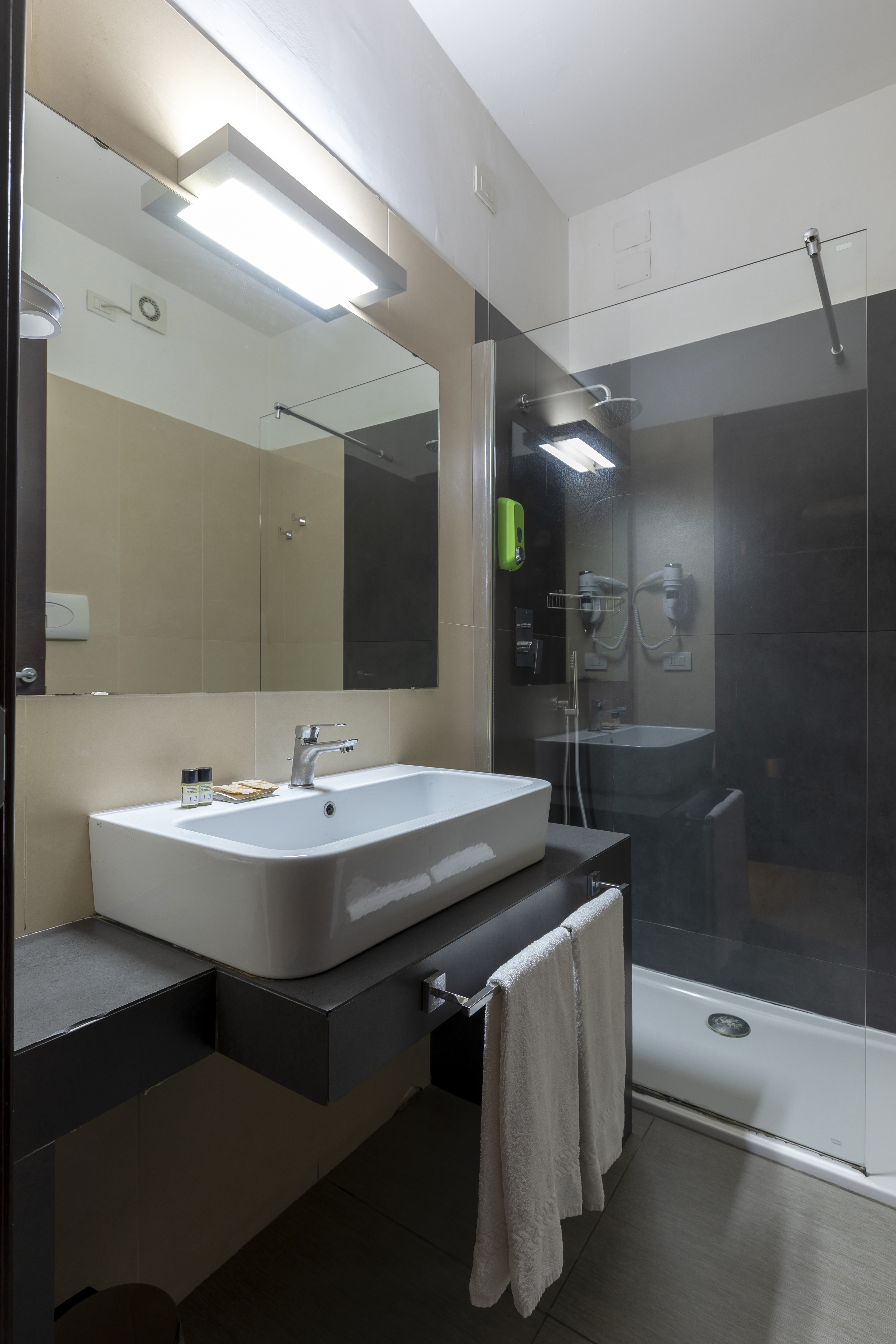 Double or Twin Deluxe