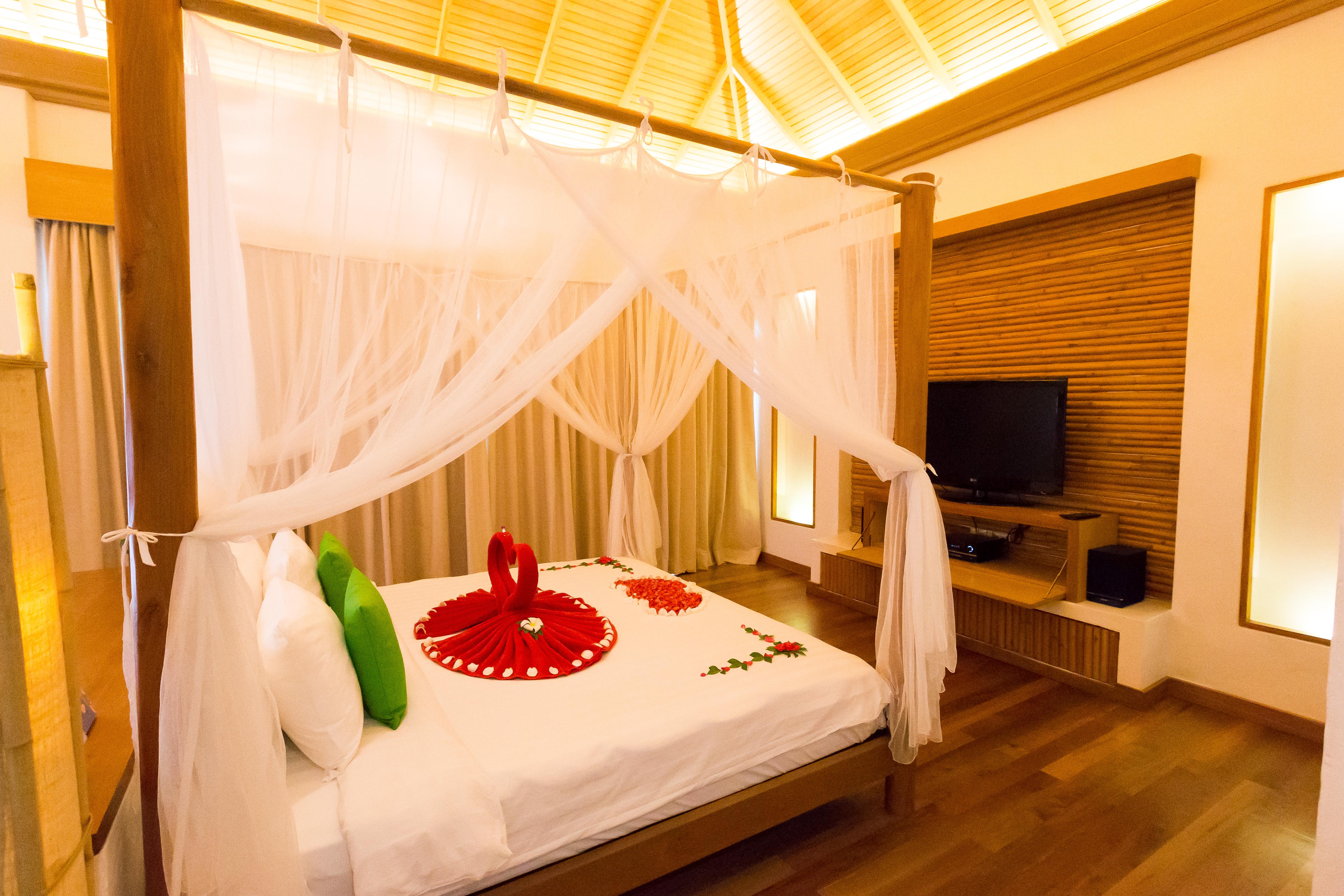 Double or Twin with Private Pool