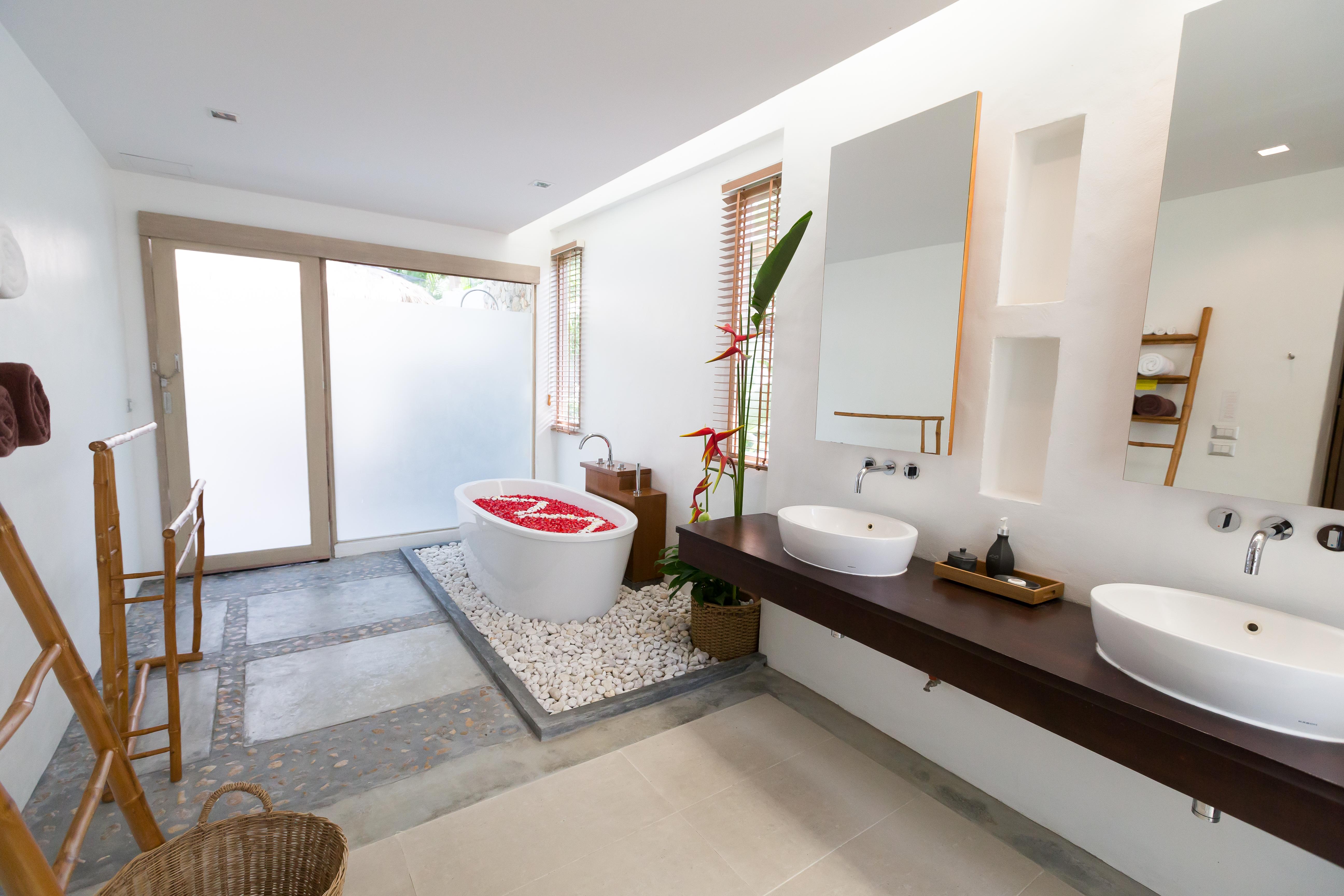 Double or Twin with Private Pool