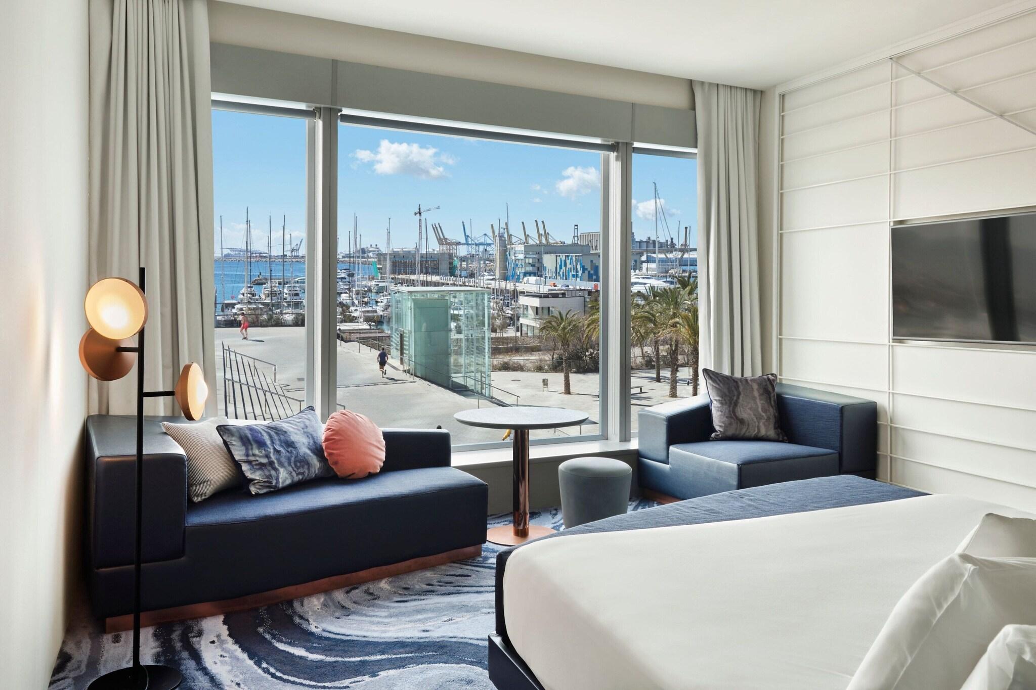 Double Sea View King Bed