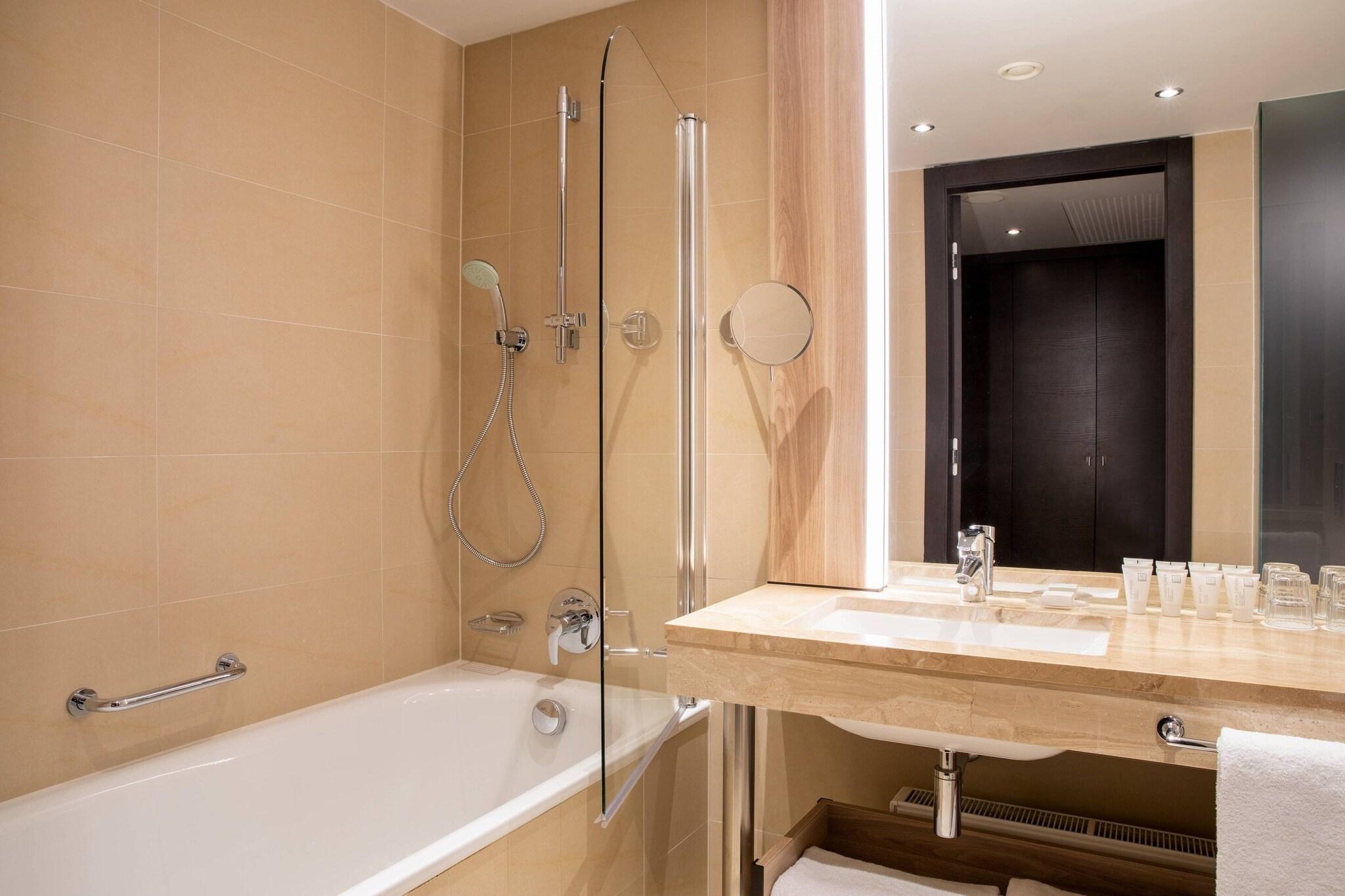 Double Executive King Bed