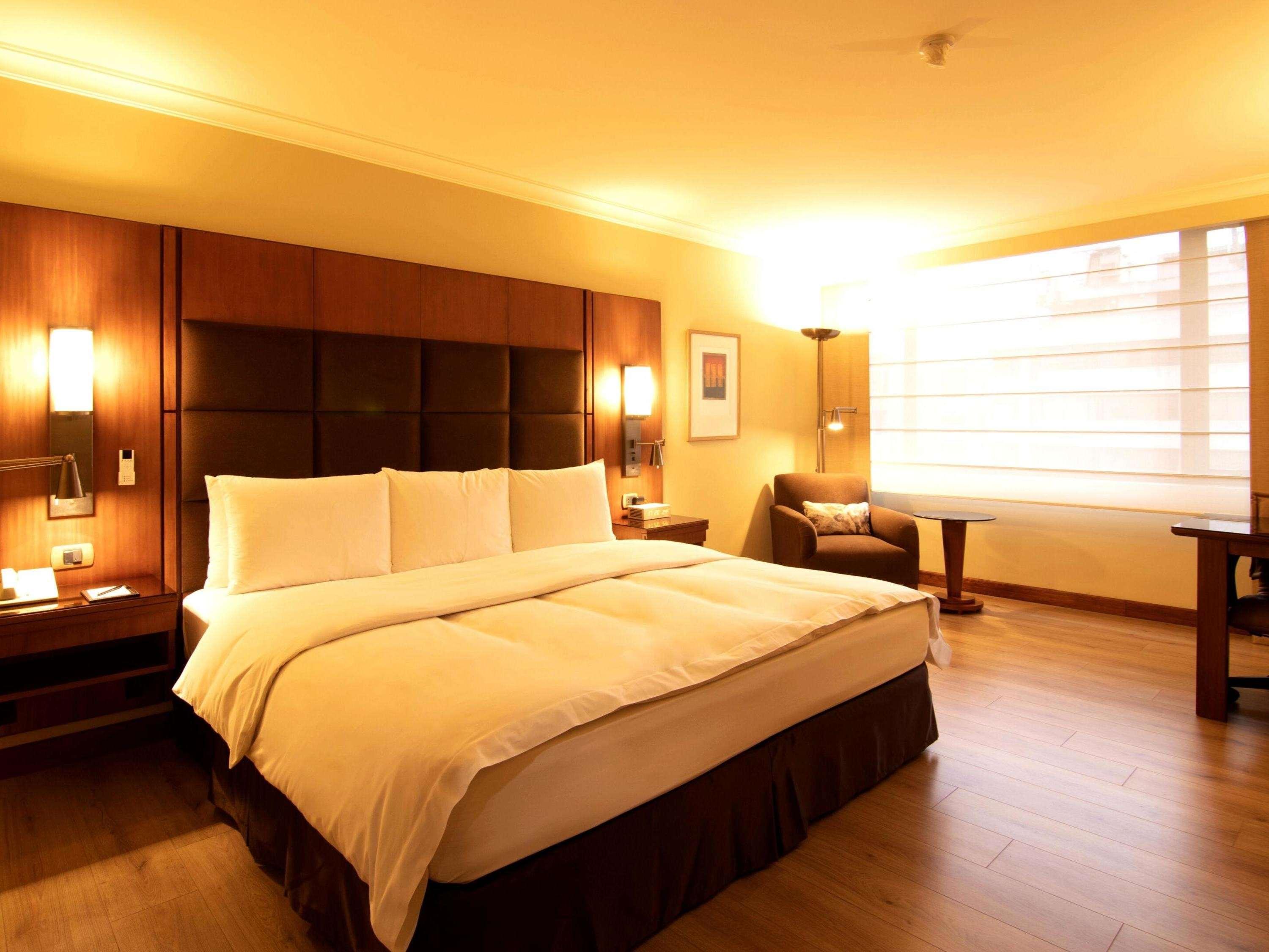 Room Premier King Bed