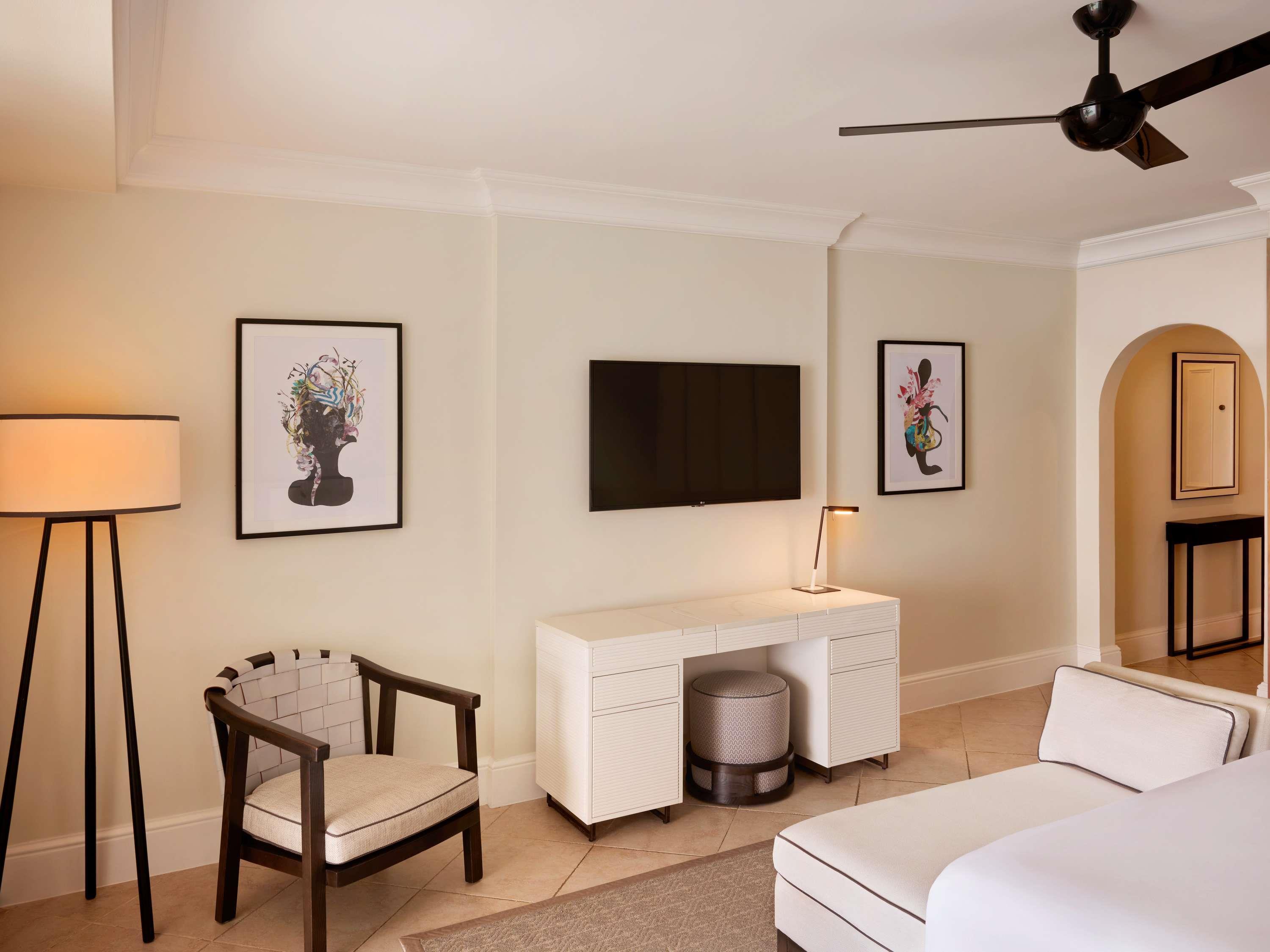 Double Ocean Front King Bed