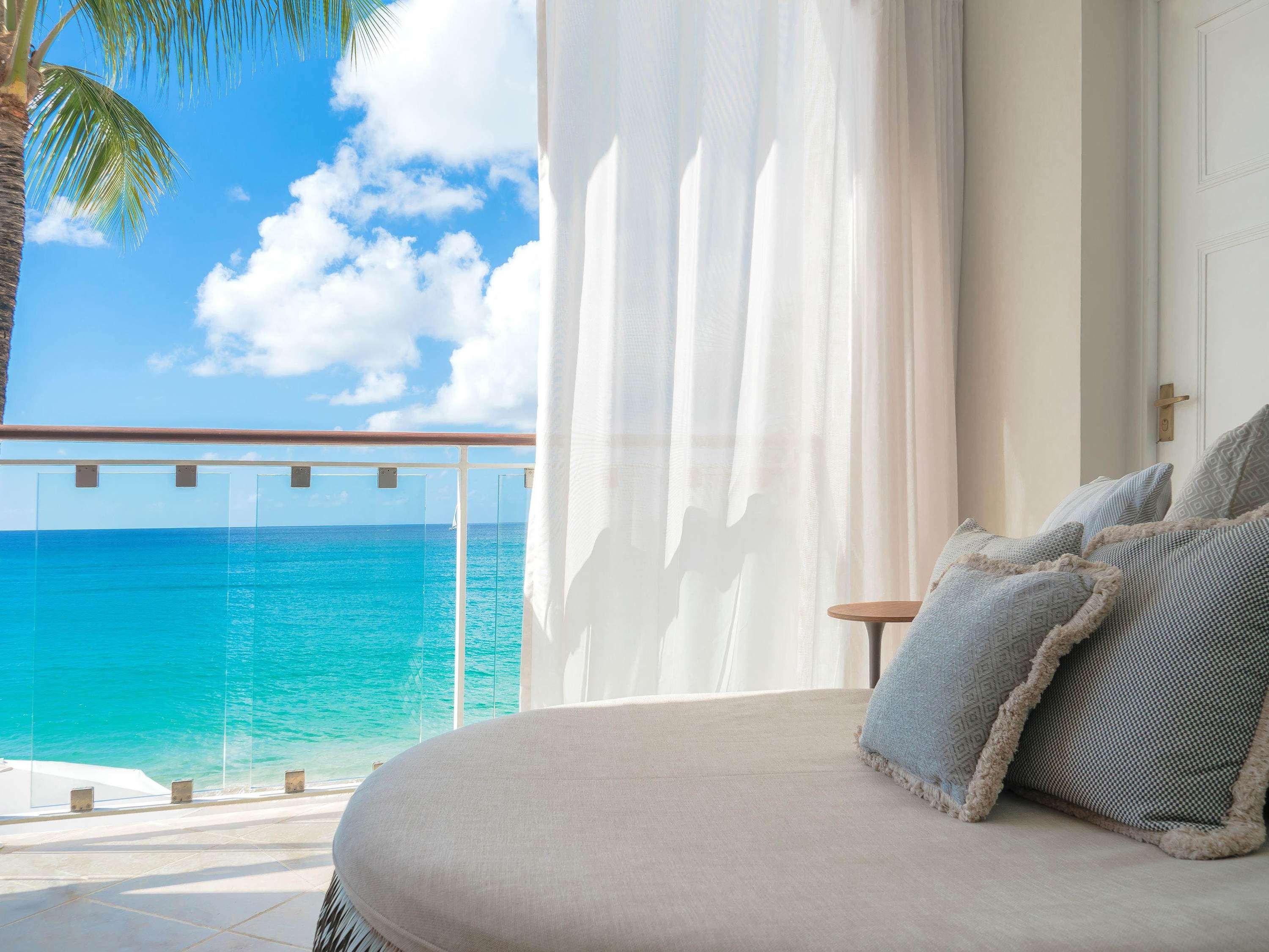 Room Ocean Front King Bed