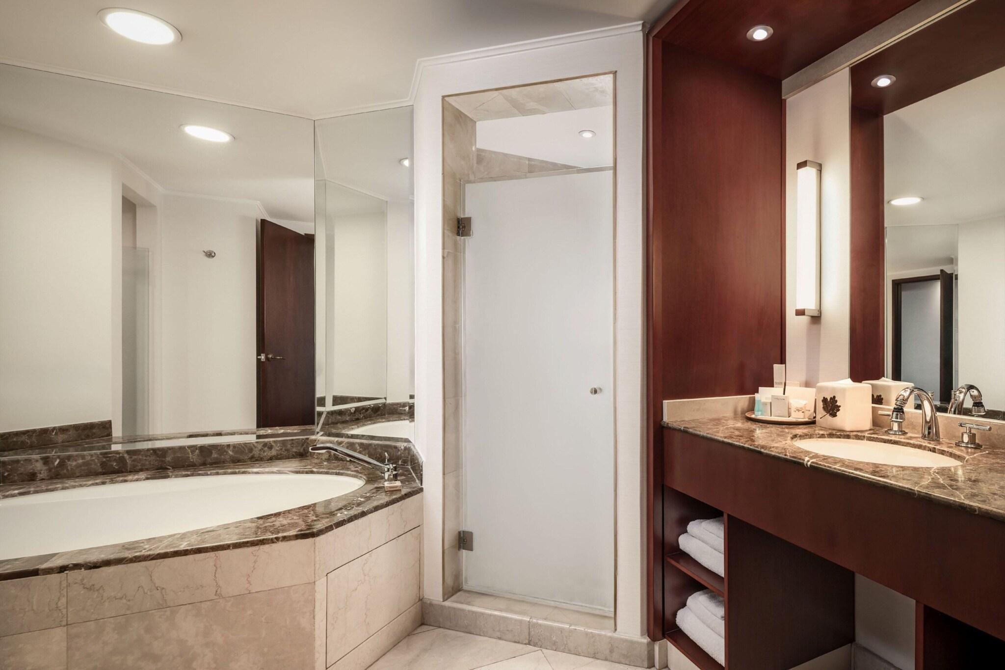 Suite City View