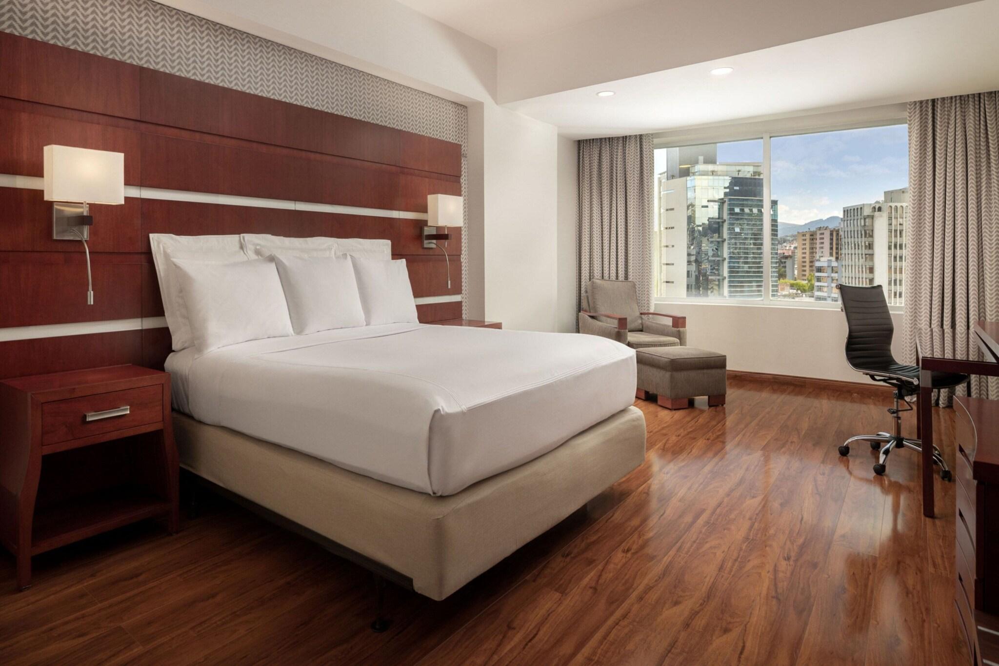 Double Deluxe King Bed