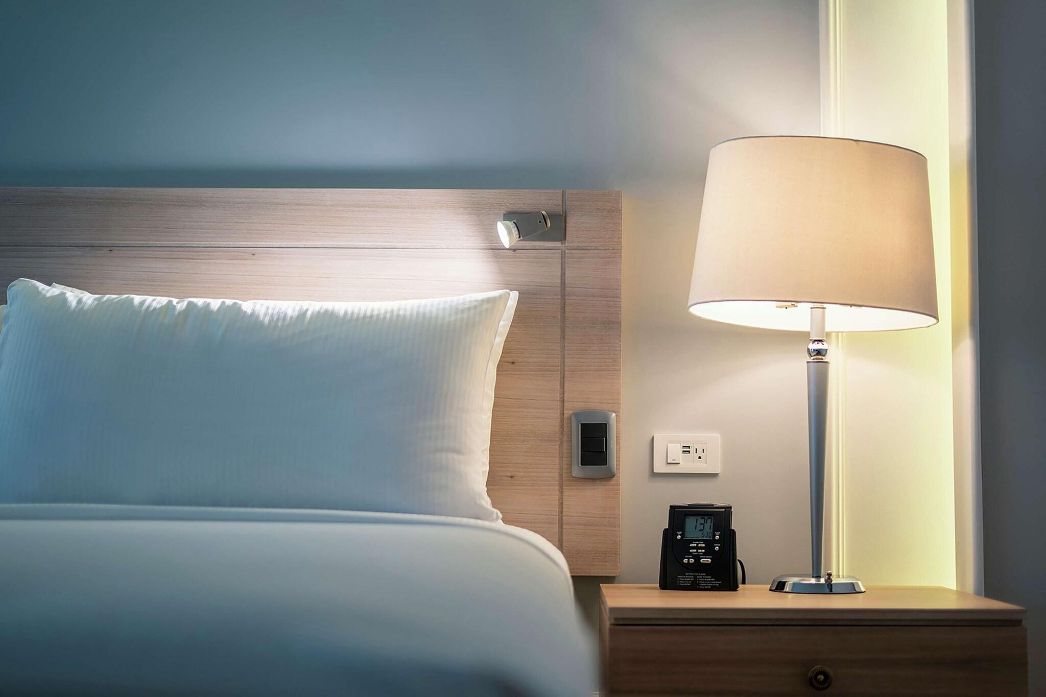 Quadruple Deluxe Queen Bed