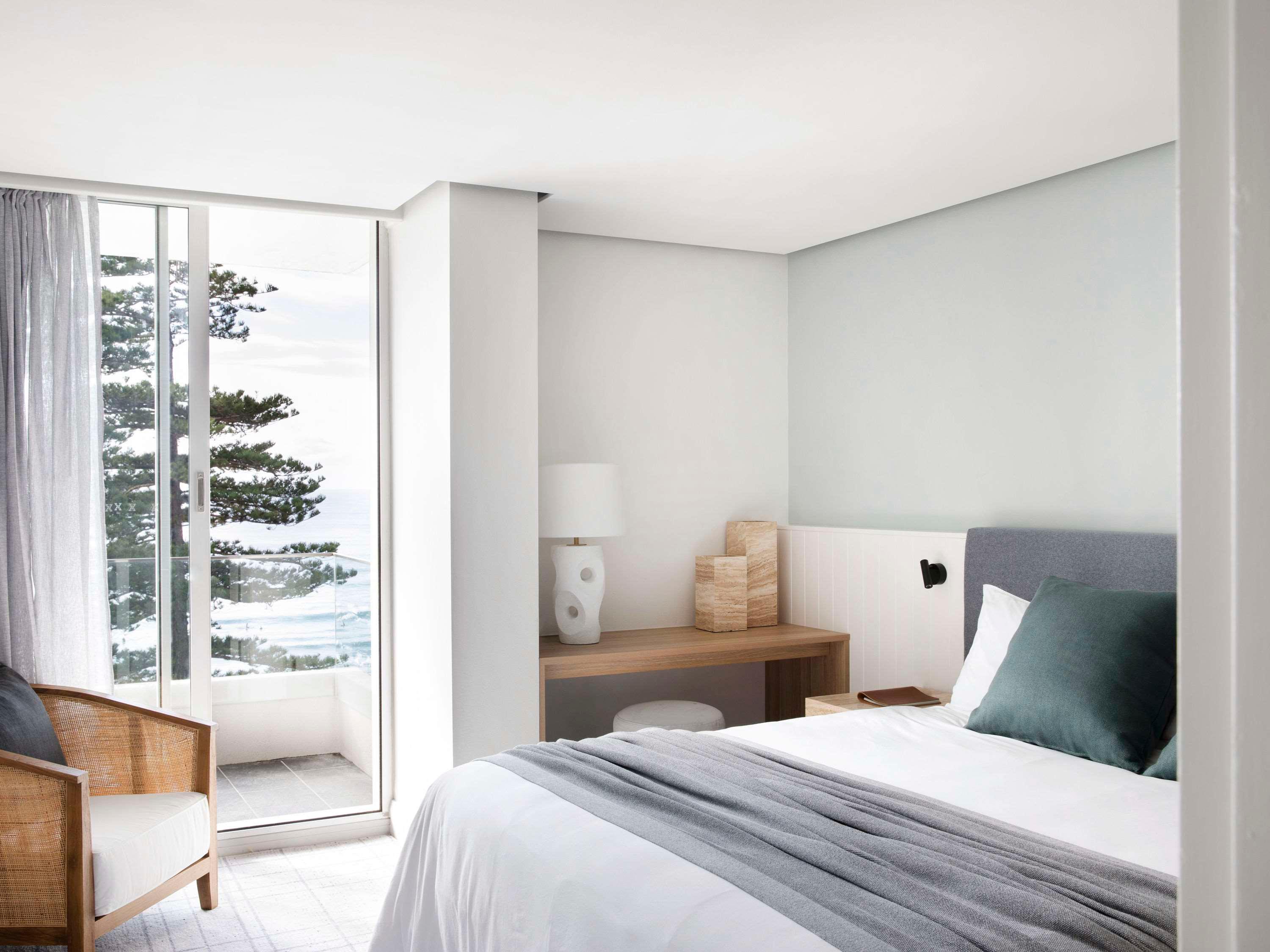 Suite Ocean View King Bed