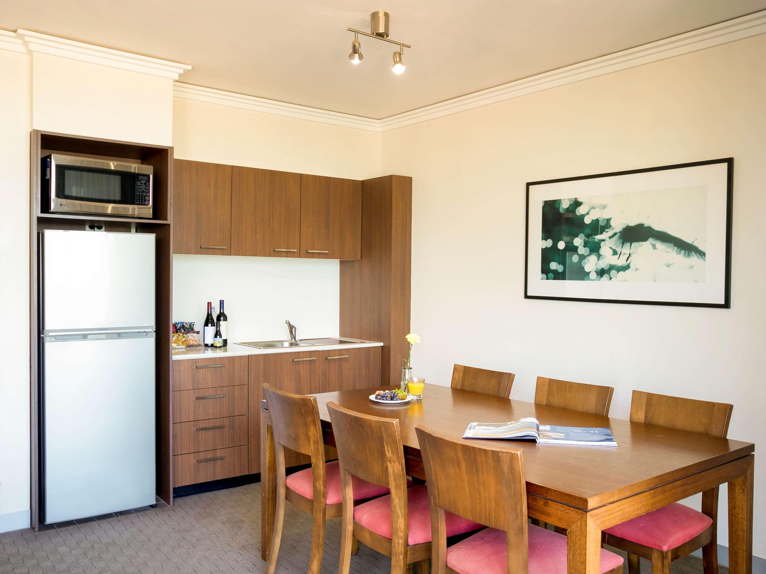 Suite Ocean View King Bed