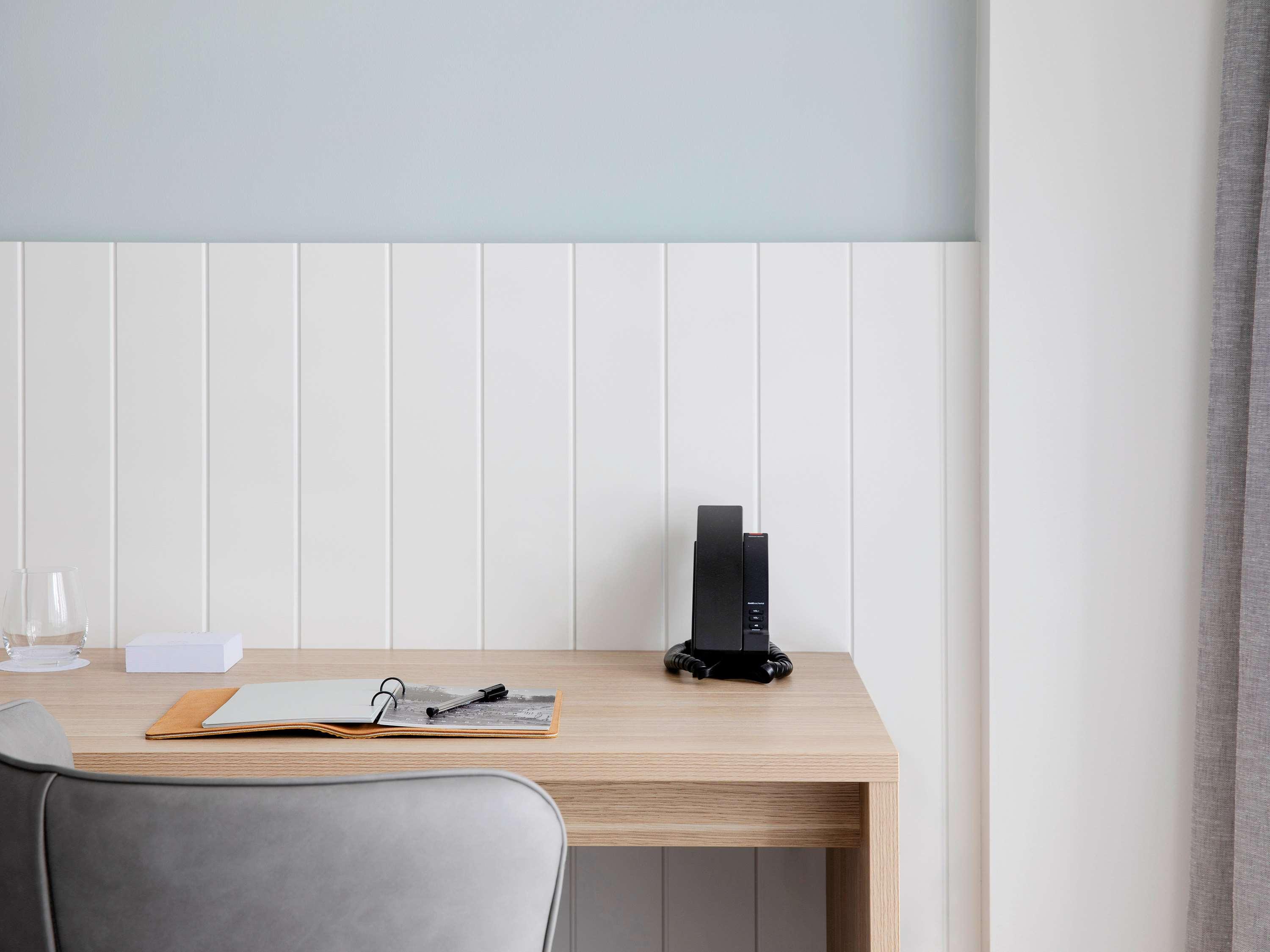 Double Queen Size Bed