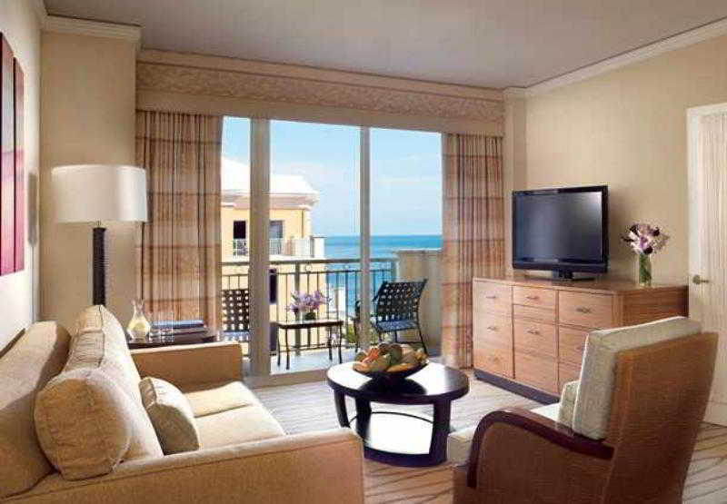 Suite Partial Ocean View