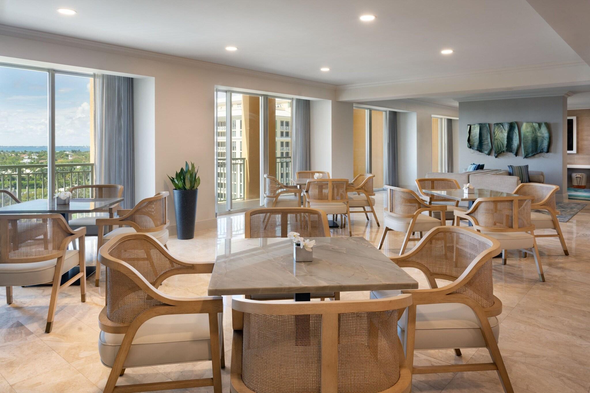 Quadruple Club Ocean Front