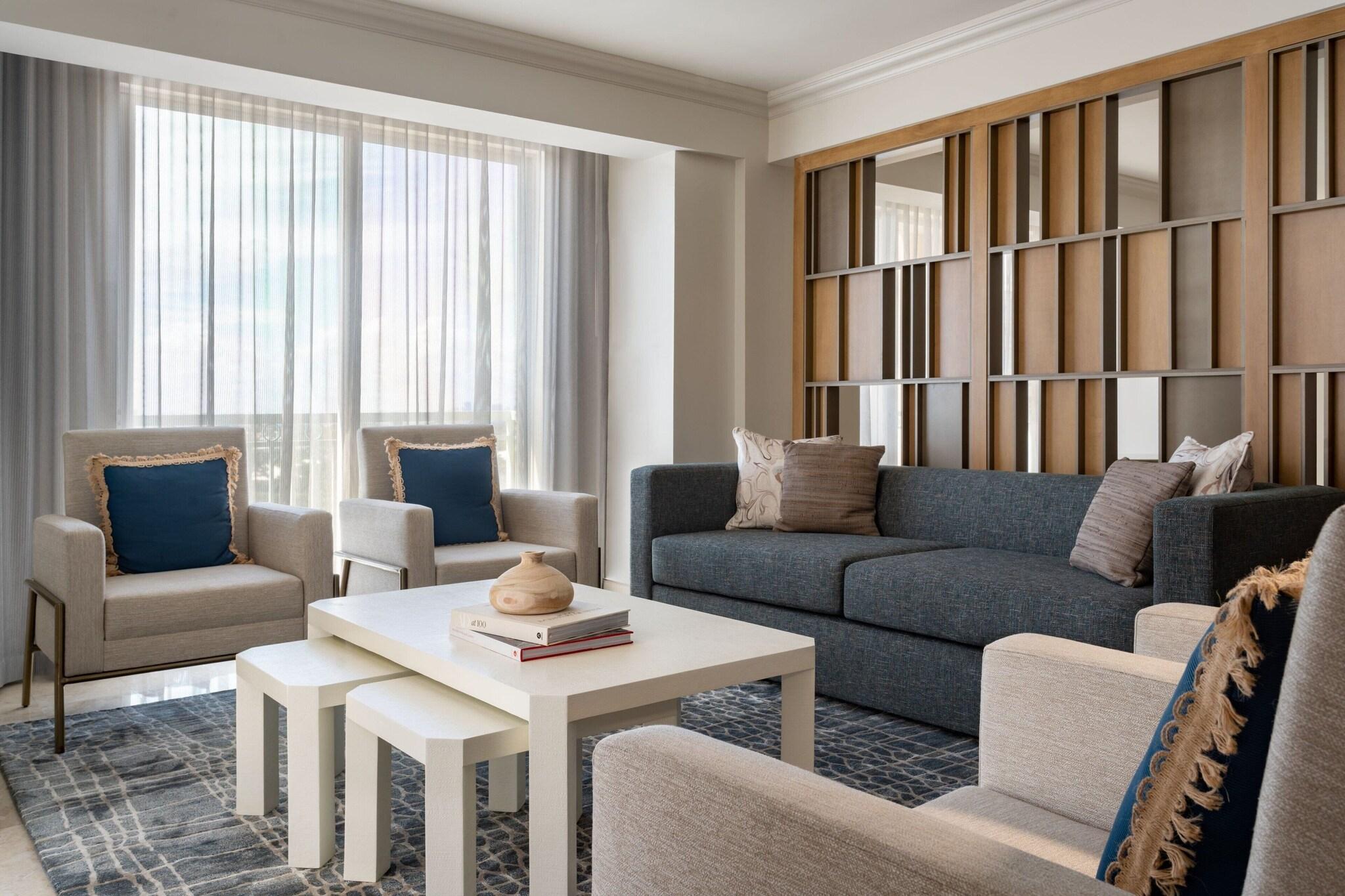 Quadruple Club Ocean Front