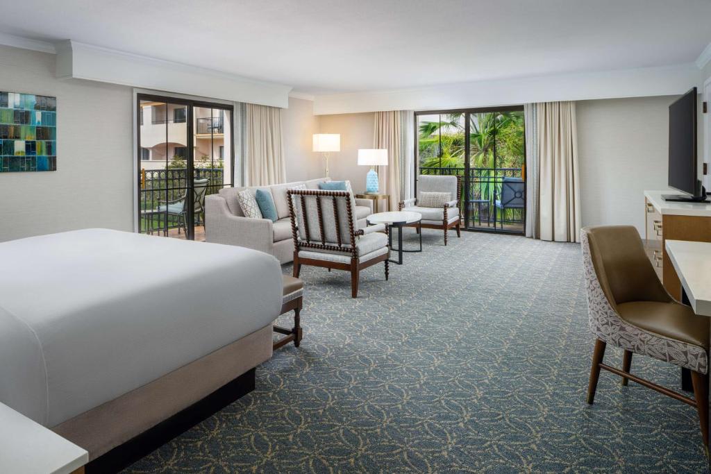 Junior Suite Accessible King Size Bed