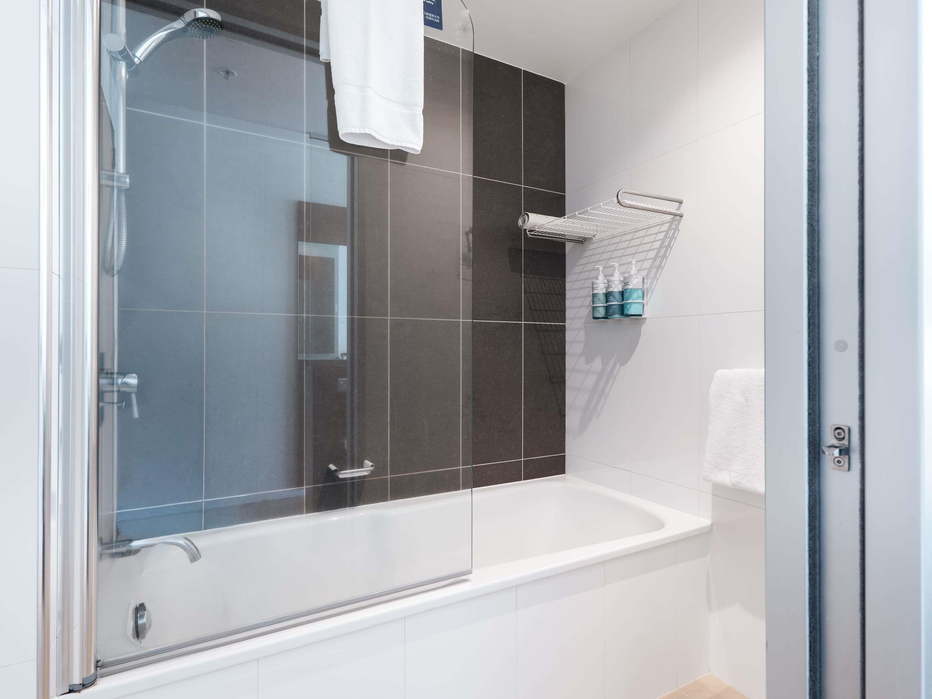 Double Executive King Bed