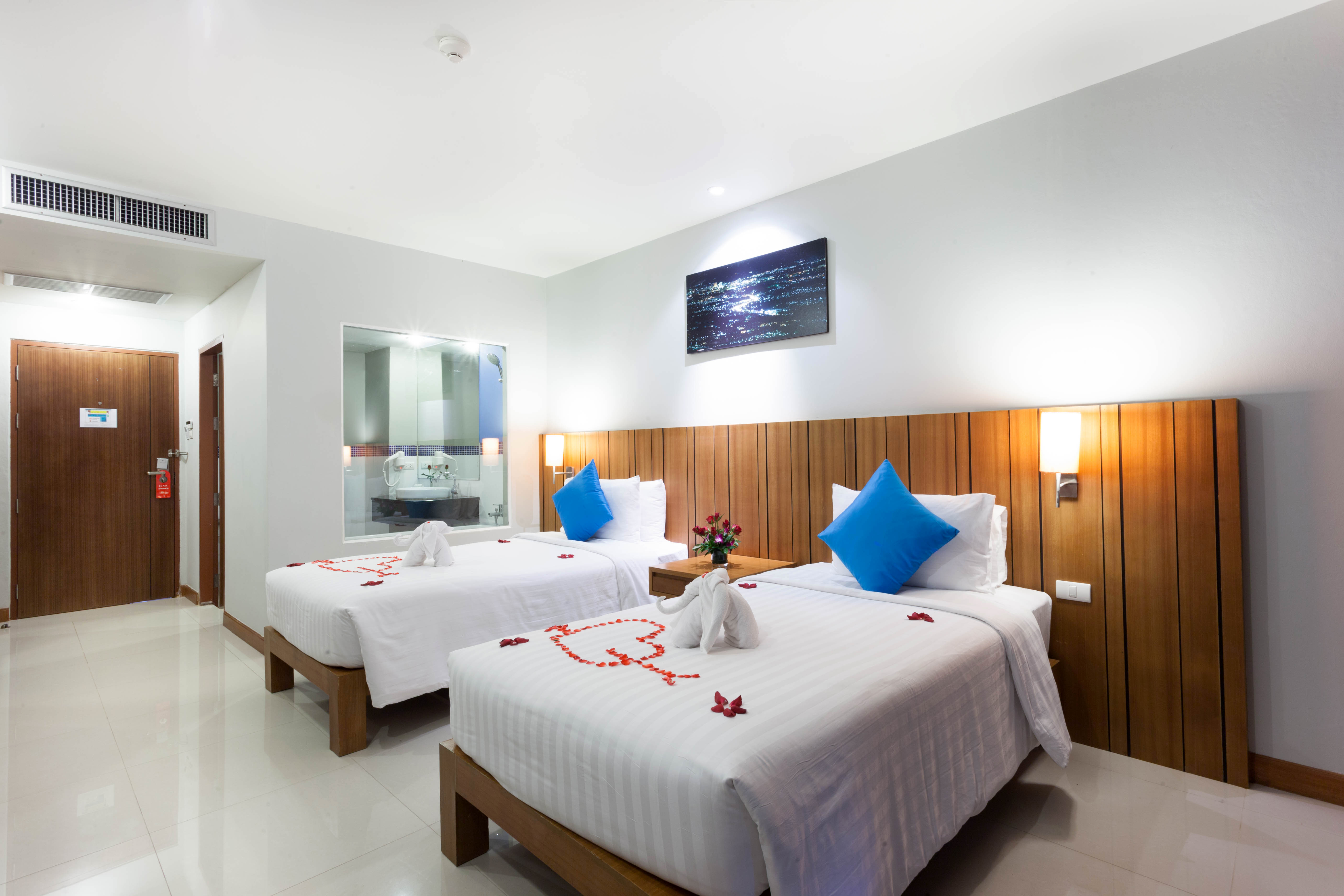 Double or Twin Deluxe