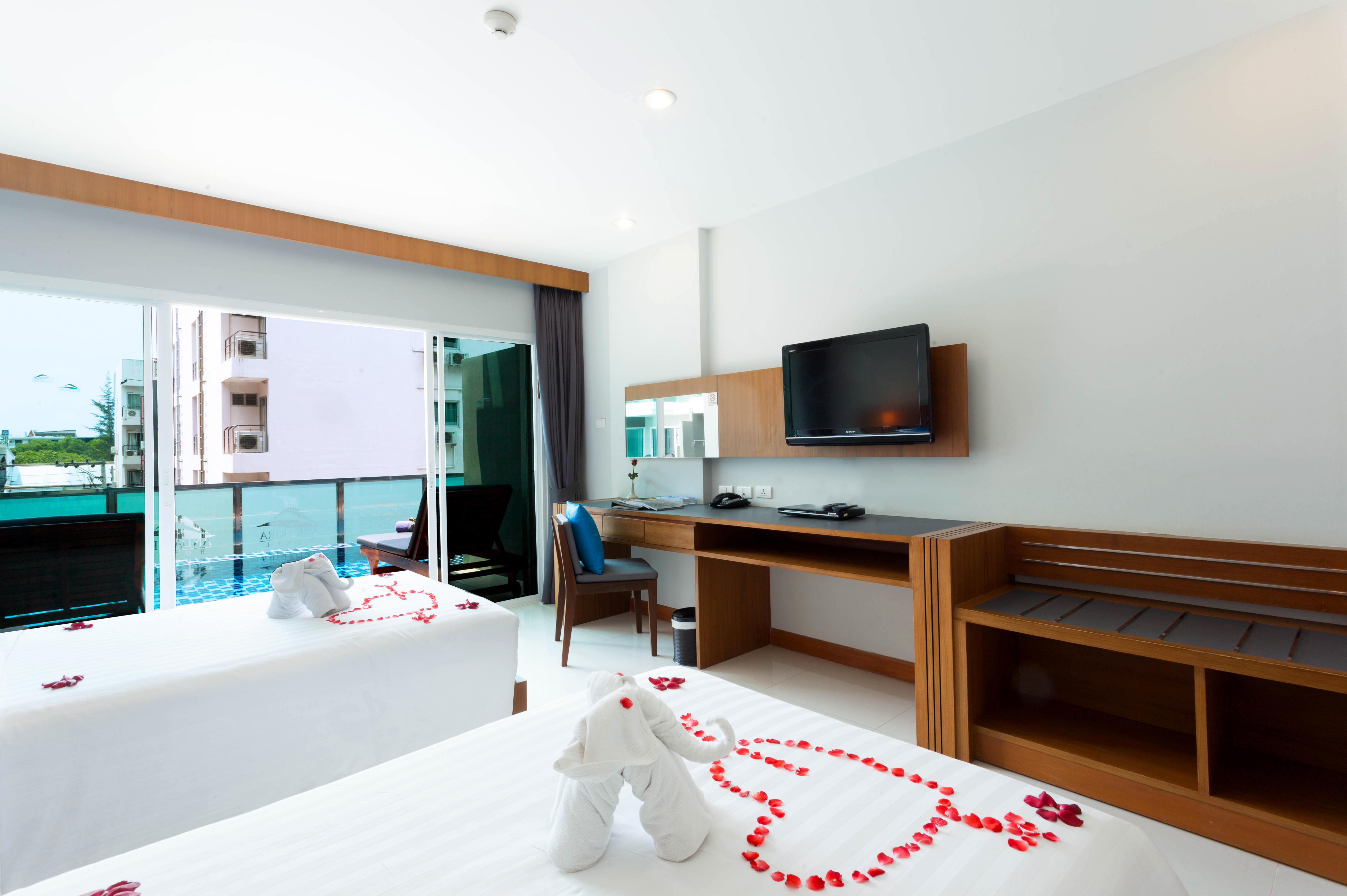 Double or Twin Deluxe