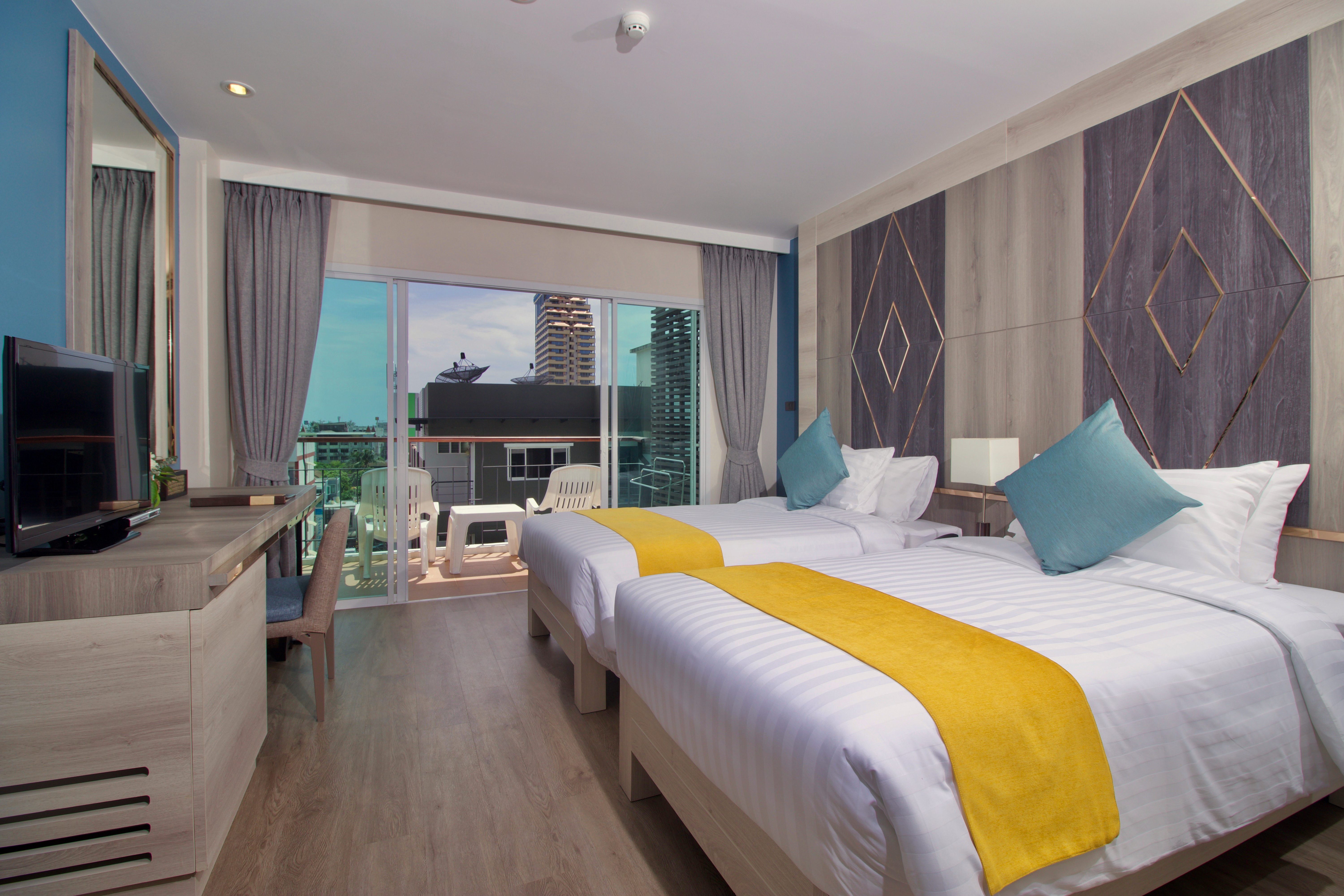 Double or Twin Deluxe