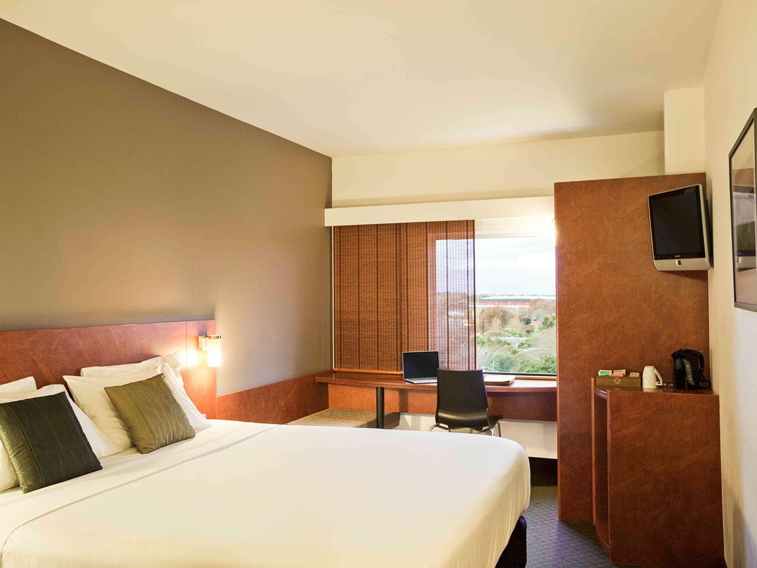 Double King Size Bed