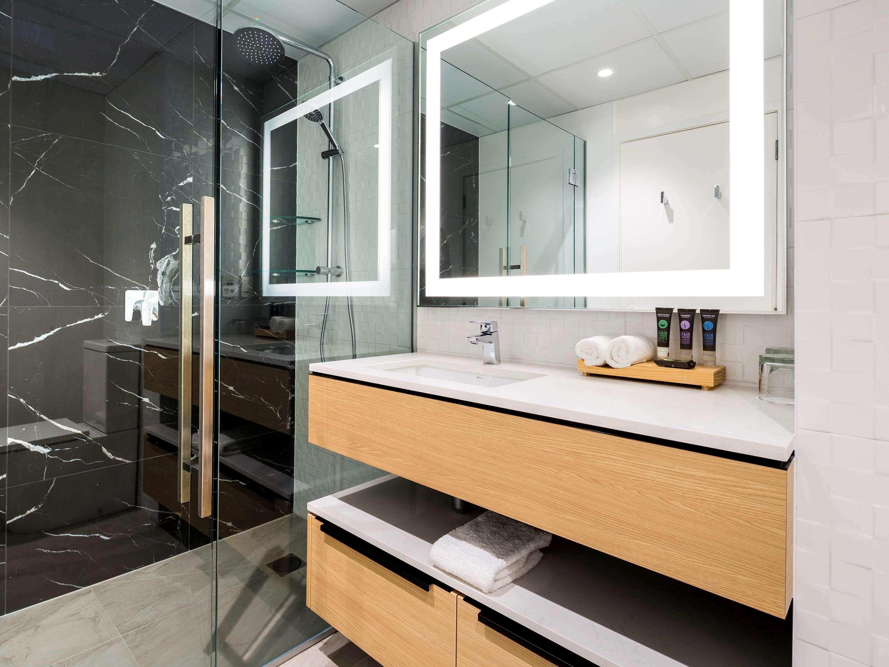 Double Executive King Bed