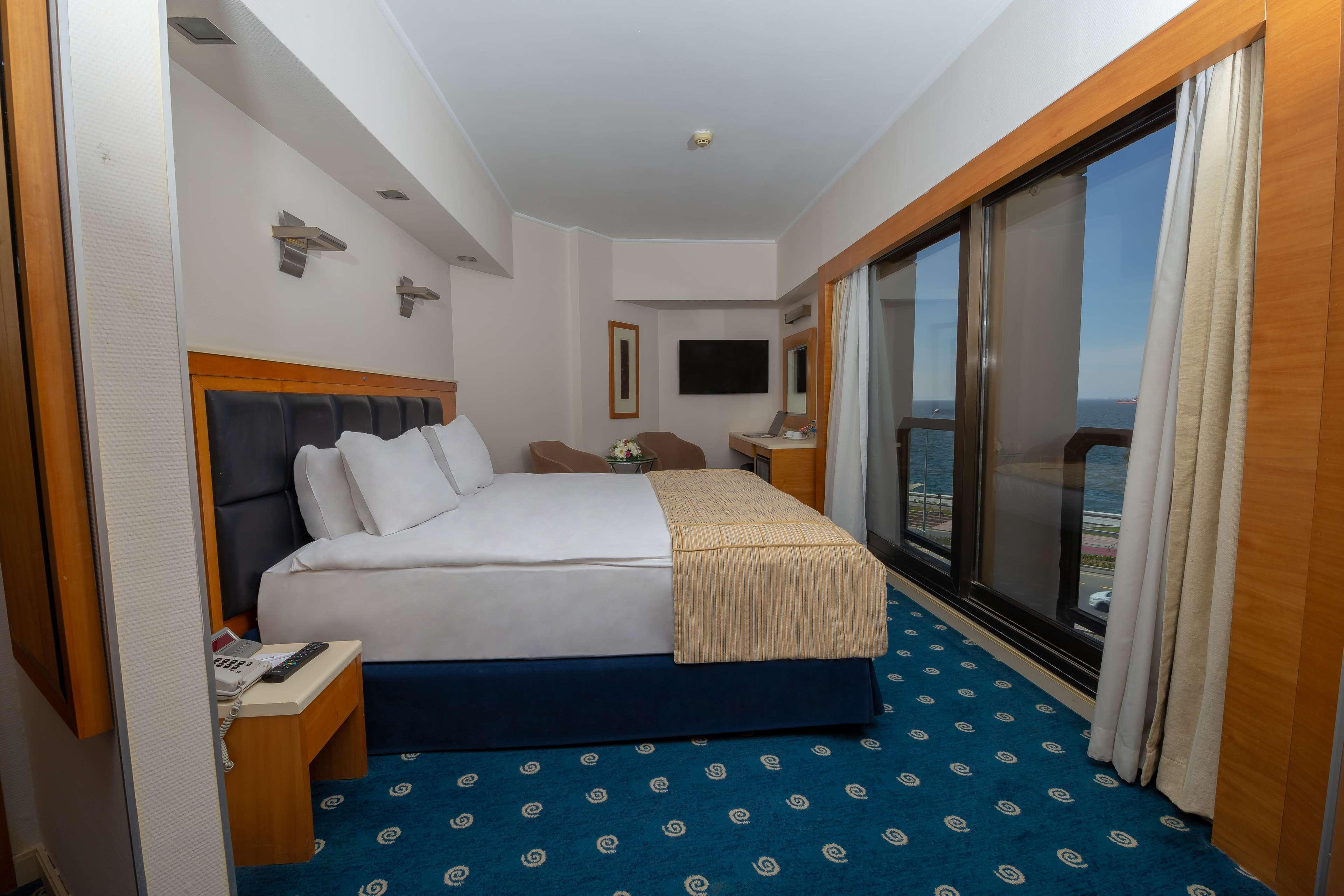 Triple King Size Bed