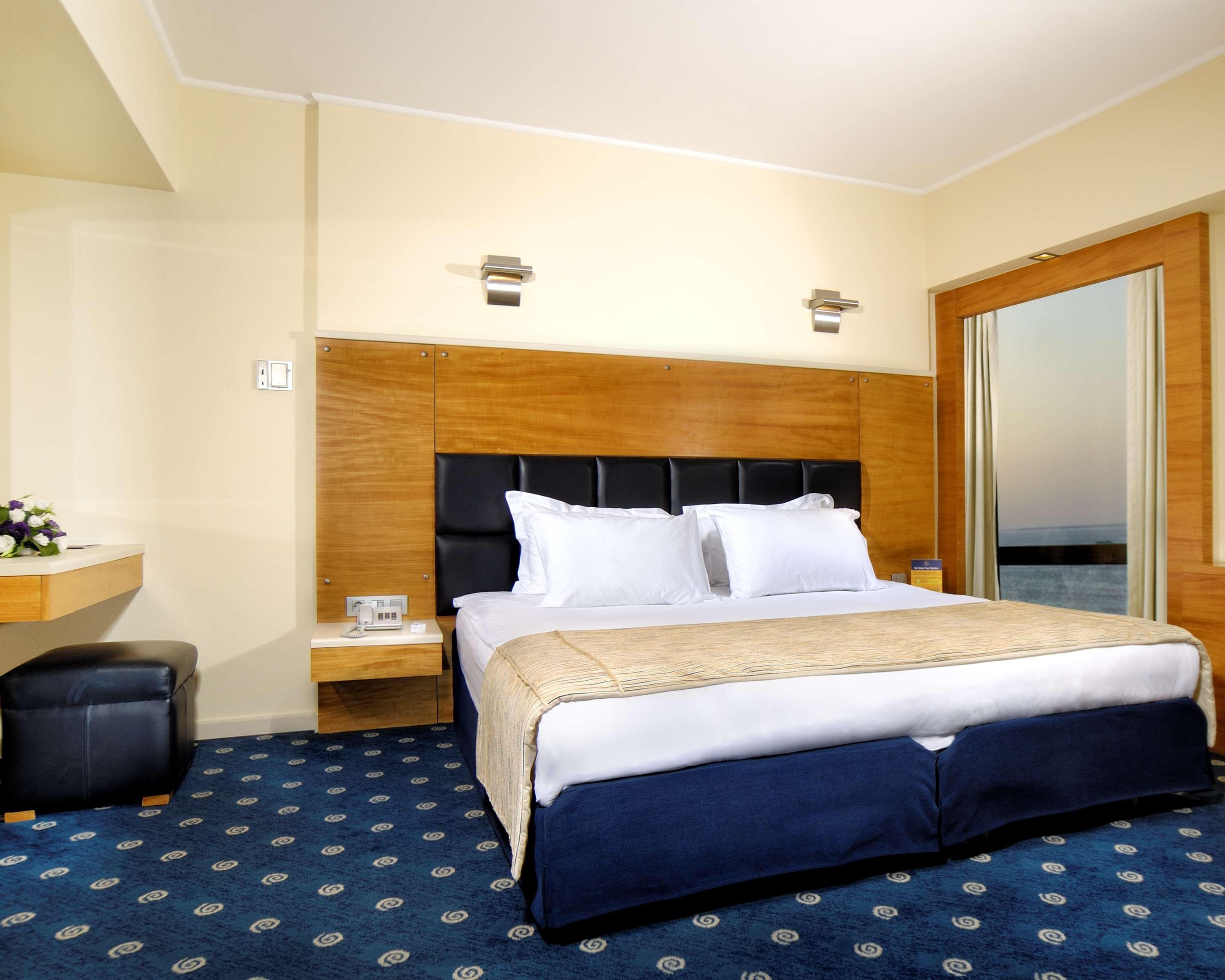 Double Sea View King Bed