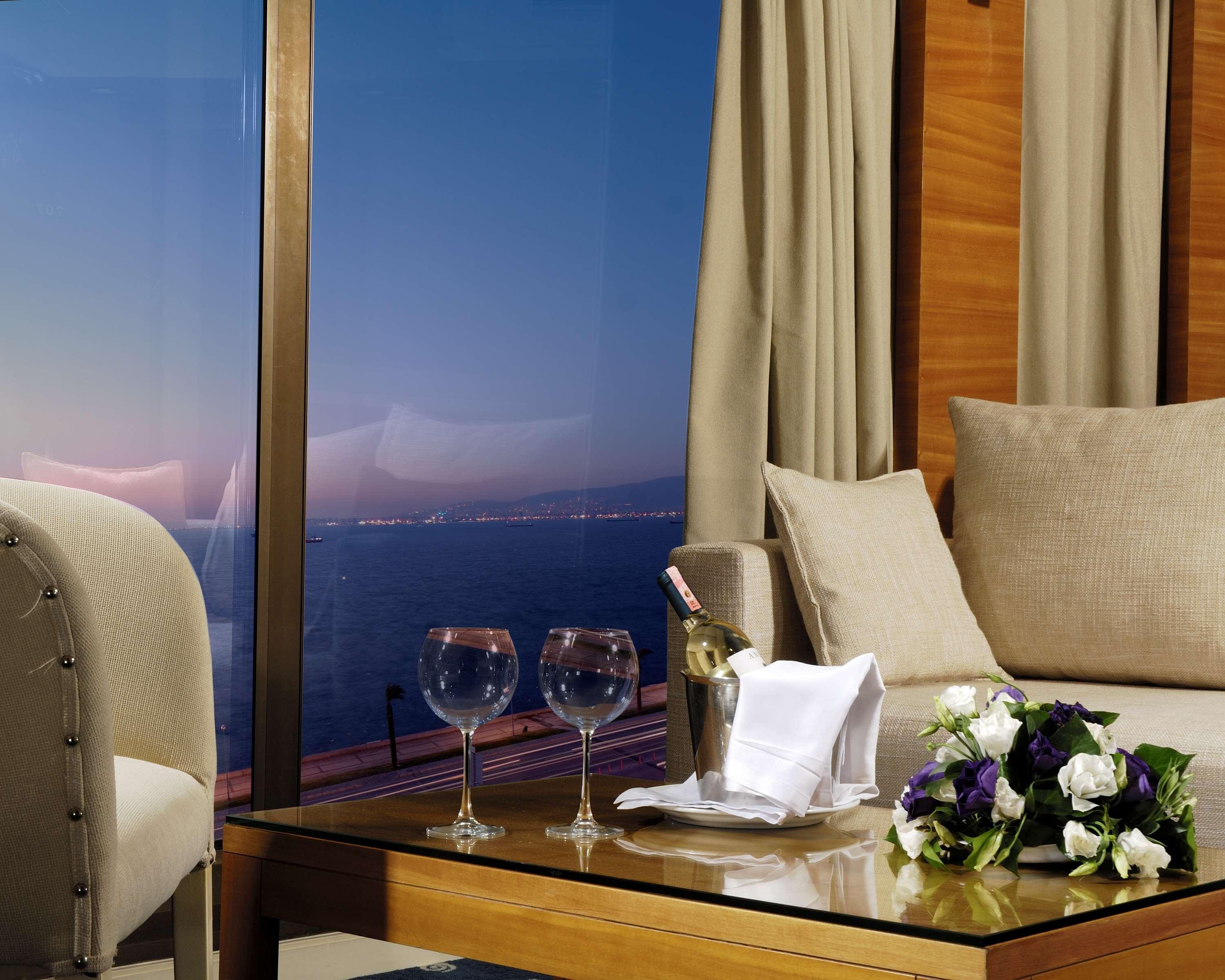 Double Sea View King Bed