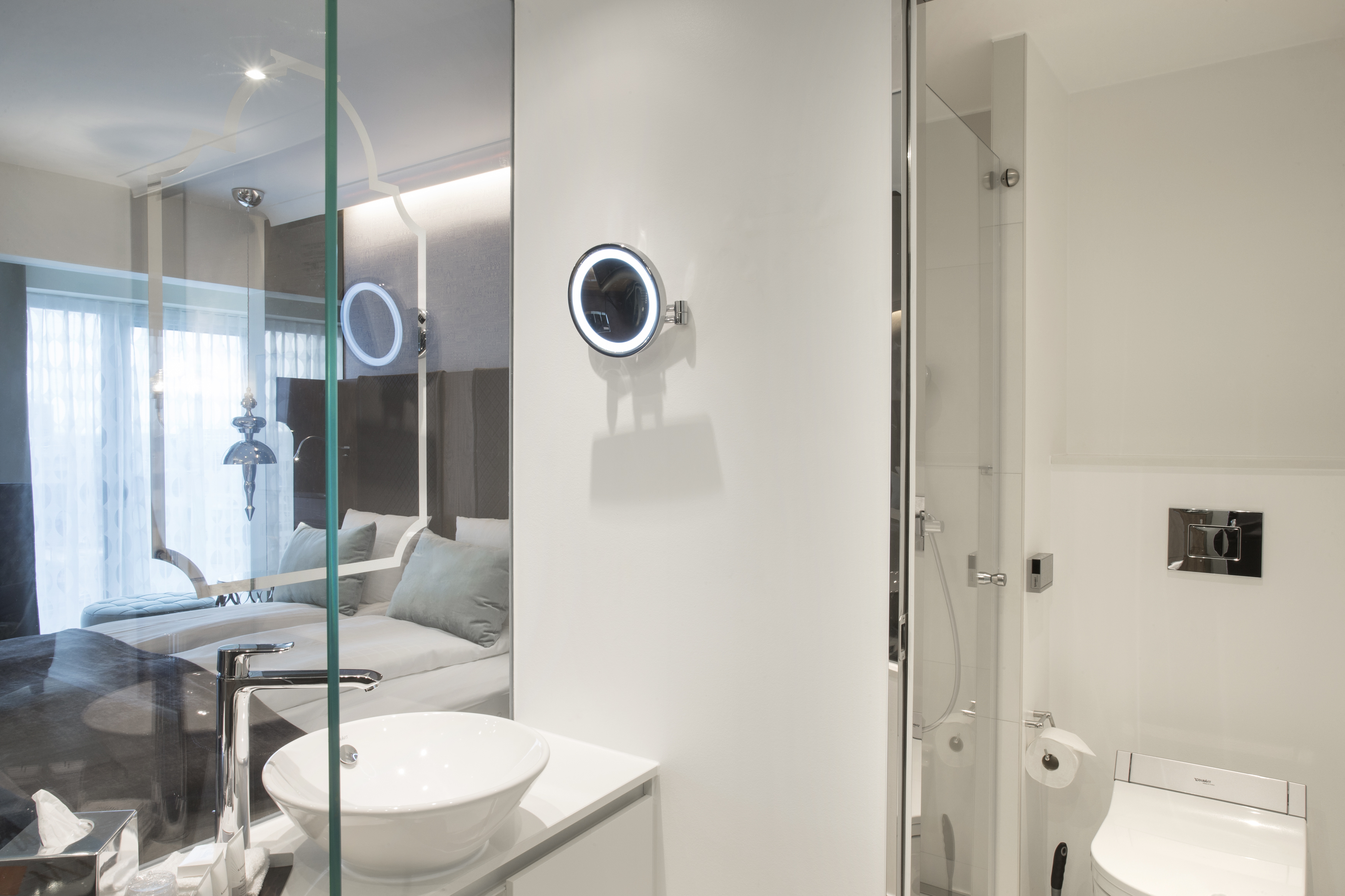 Double Deluxe King Bed