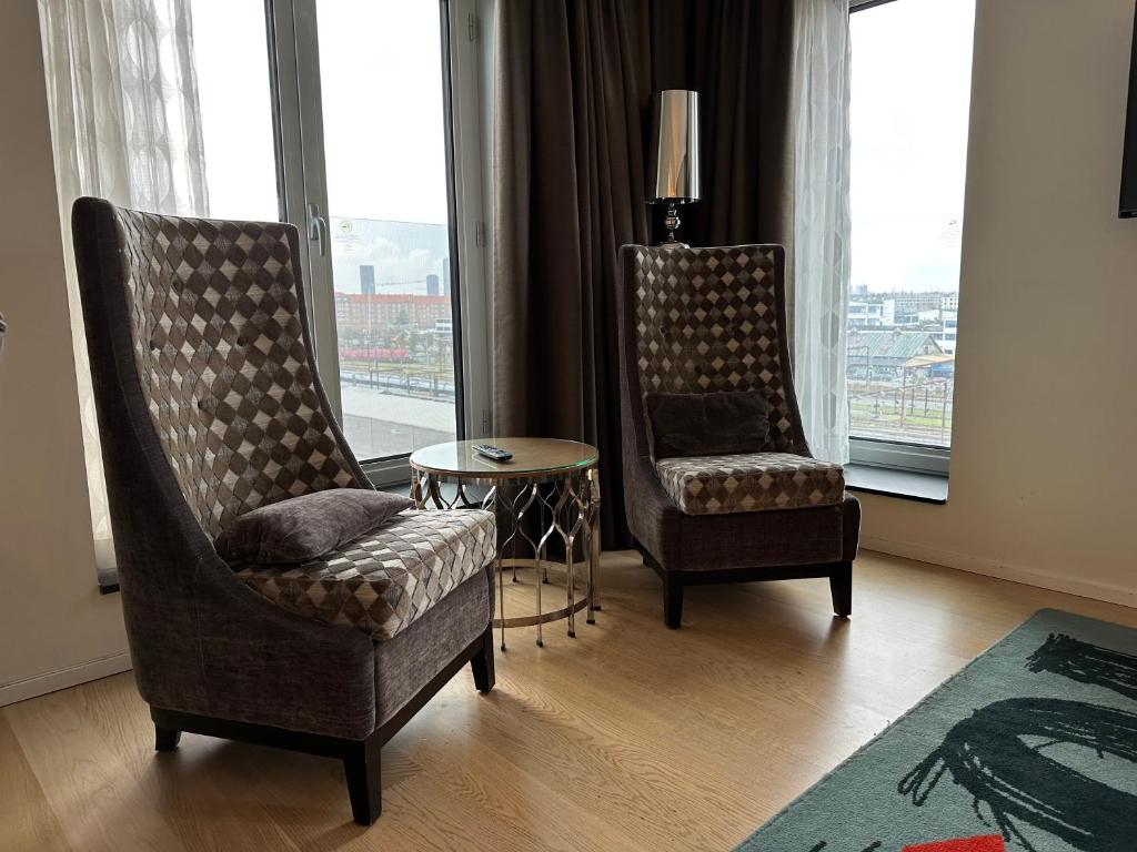 Double Deluxe King Bed