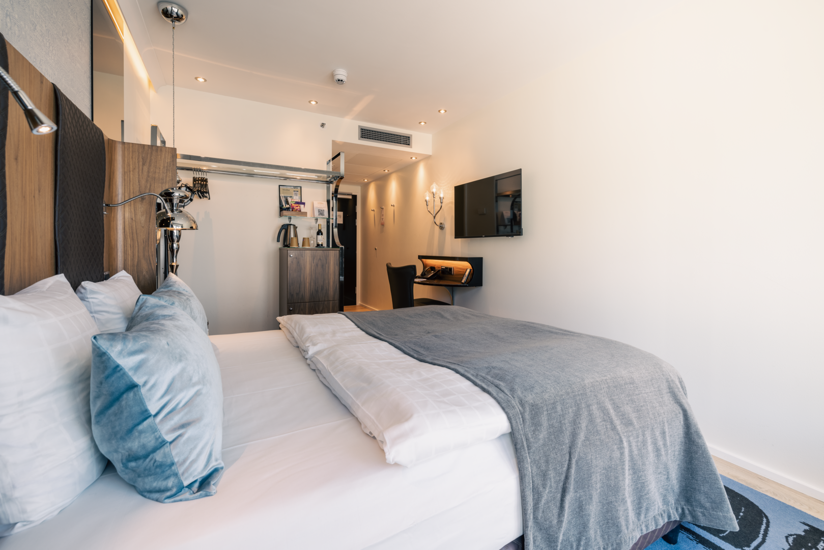 Room Capacity 4