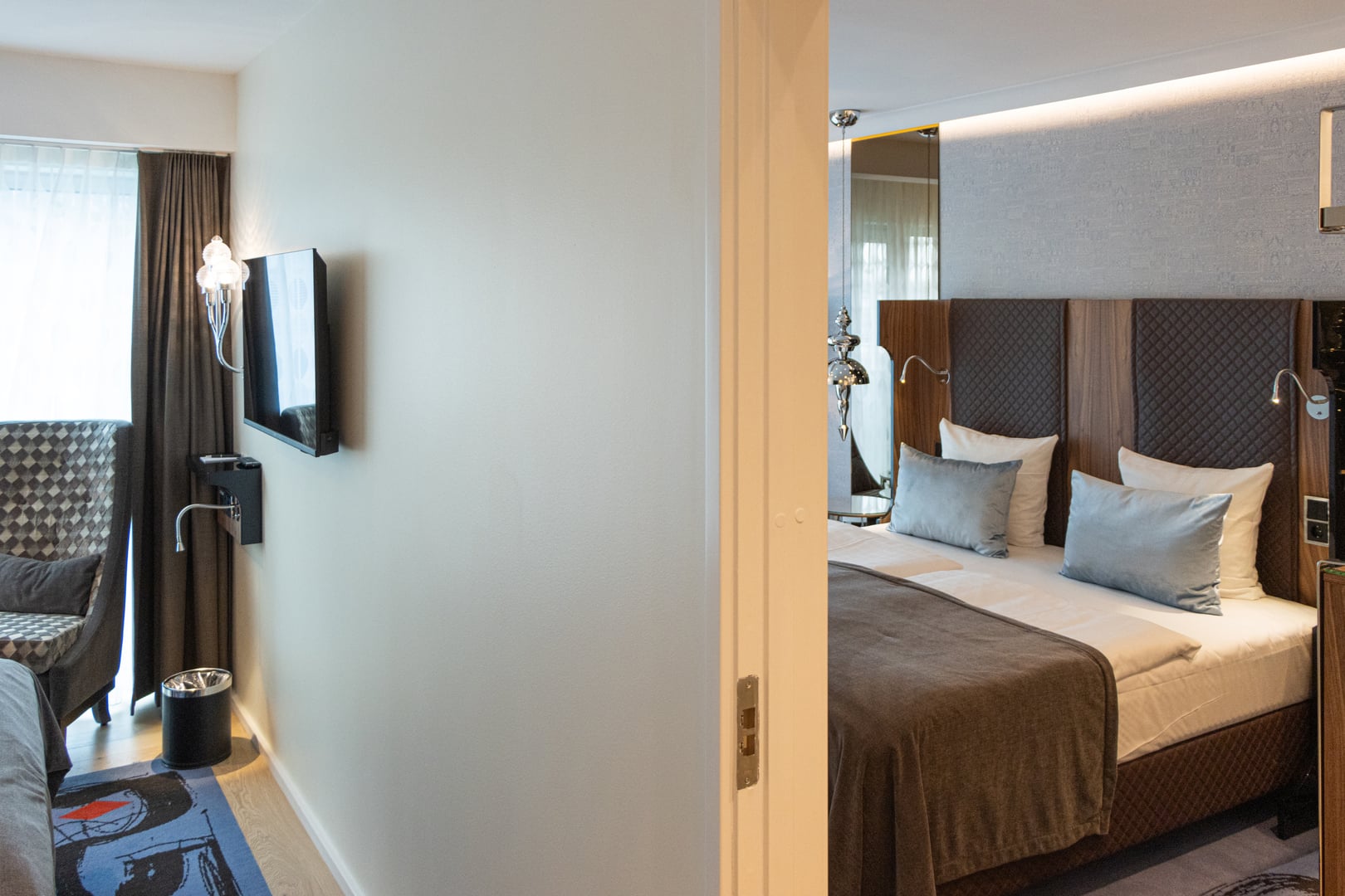 Double Connecting Room