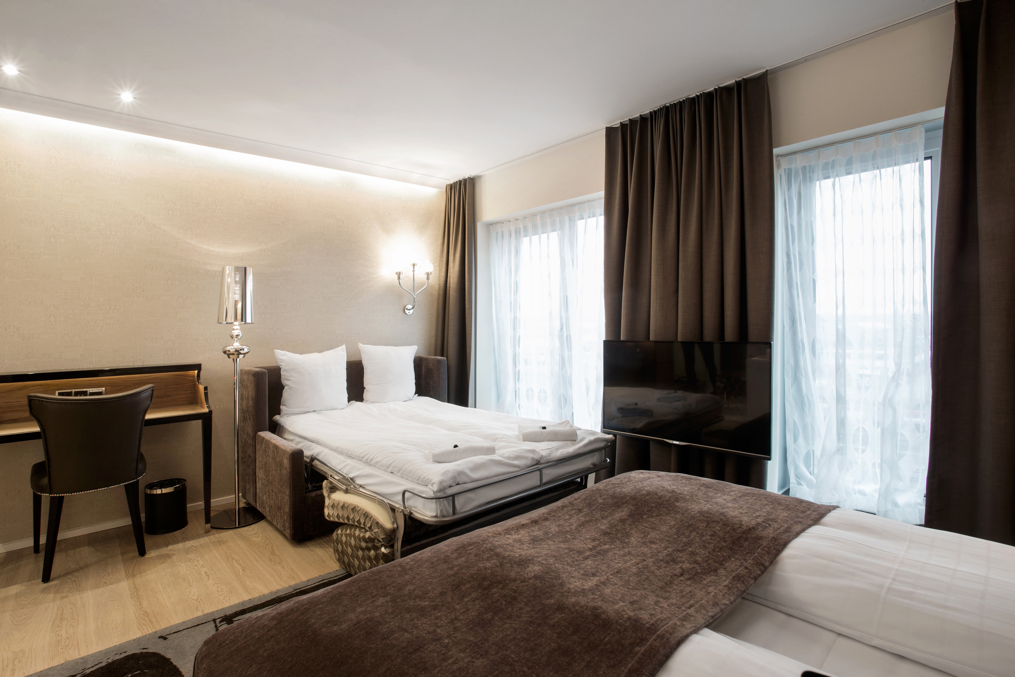 Double Superior King Bed