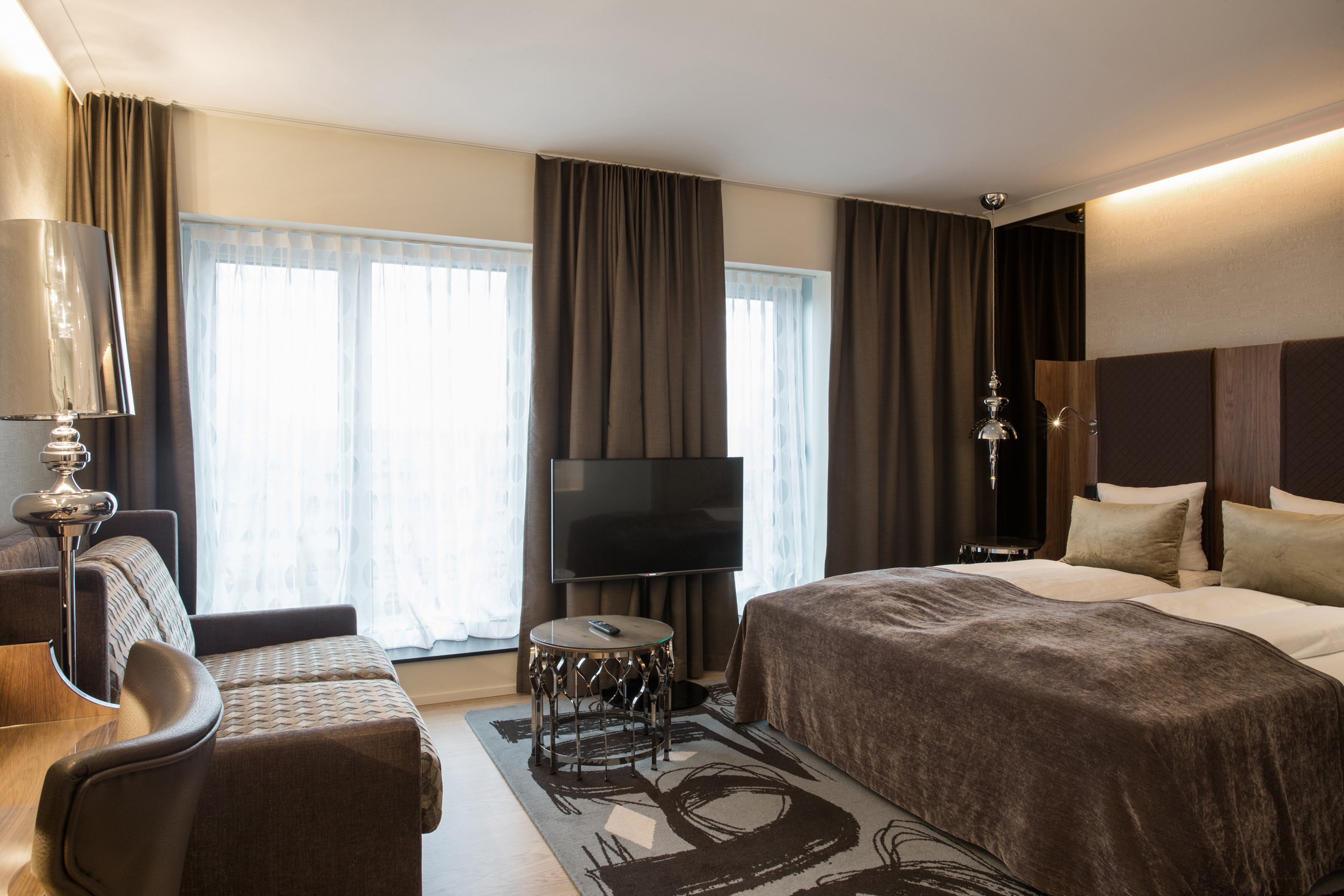 Double Superior King Bed