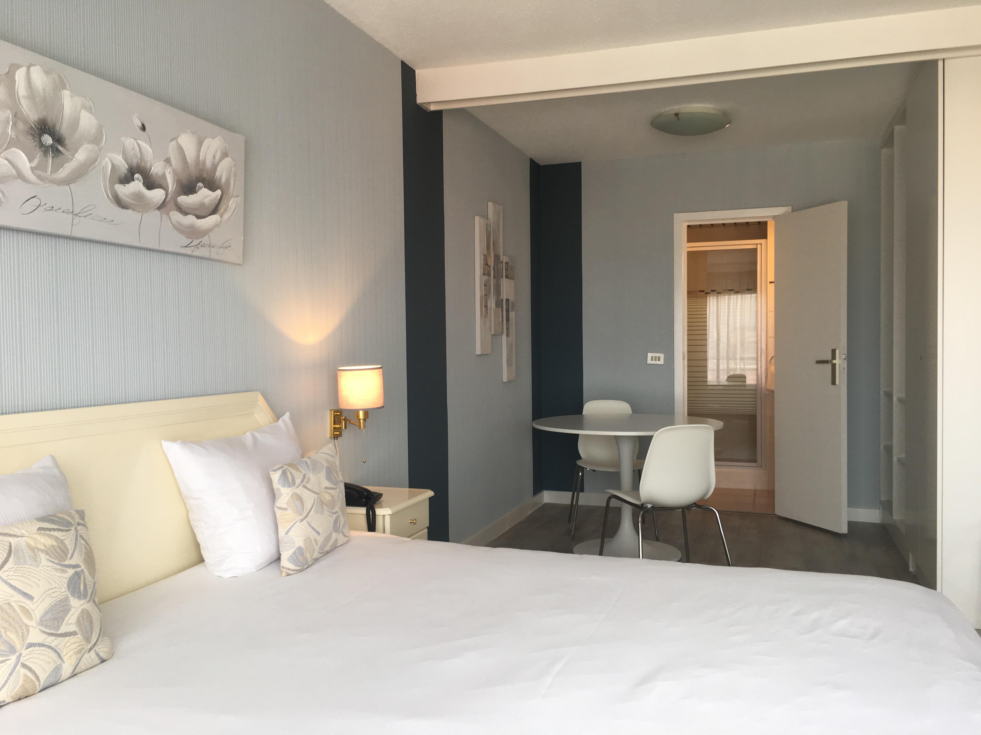 Double Garden View King Bed