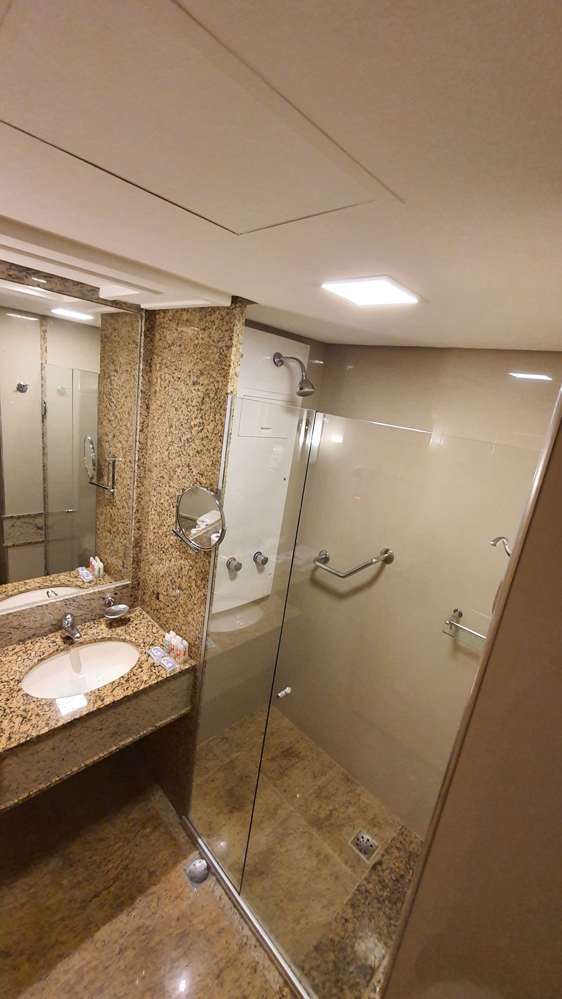 Suite Deluxe Two Double Beds