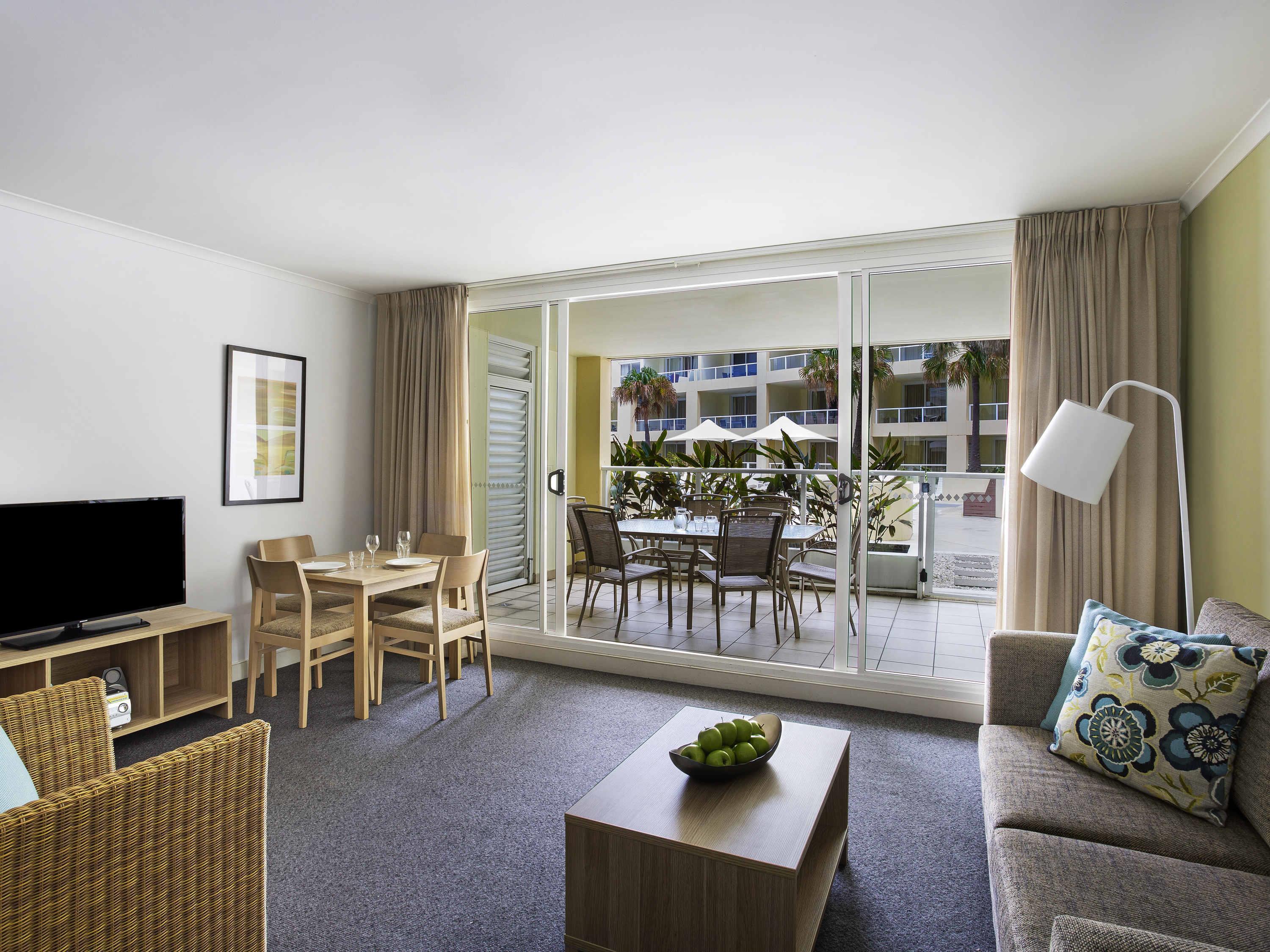 Suite Pool View One Bedroom