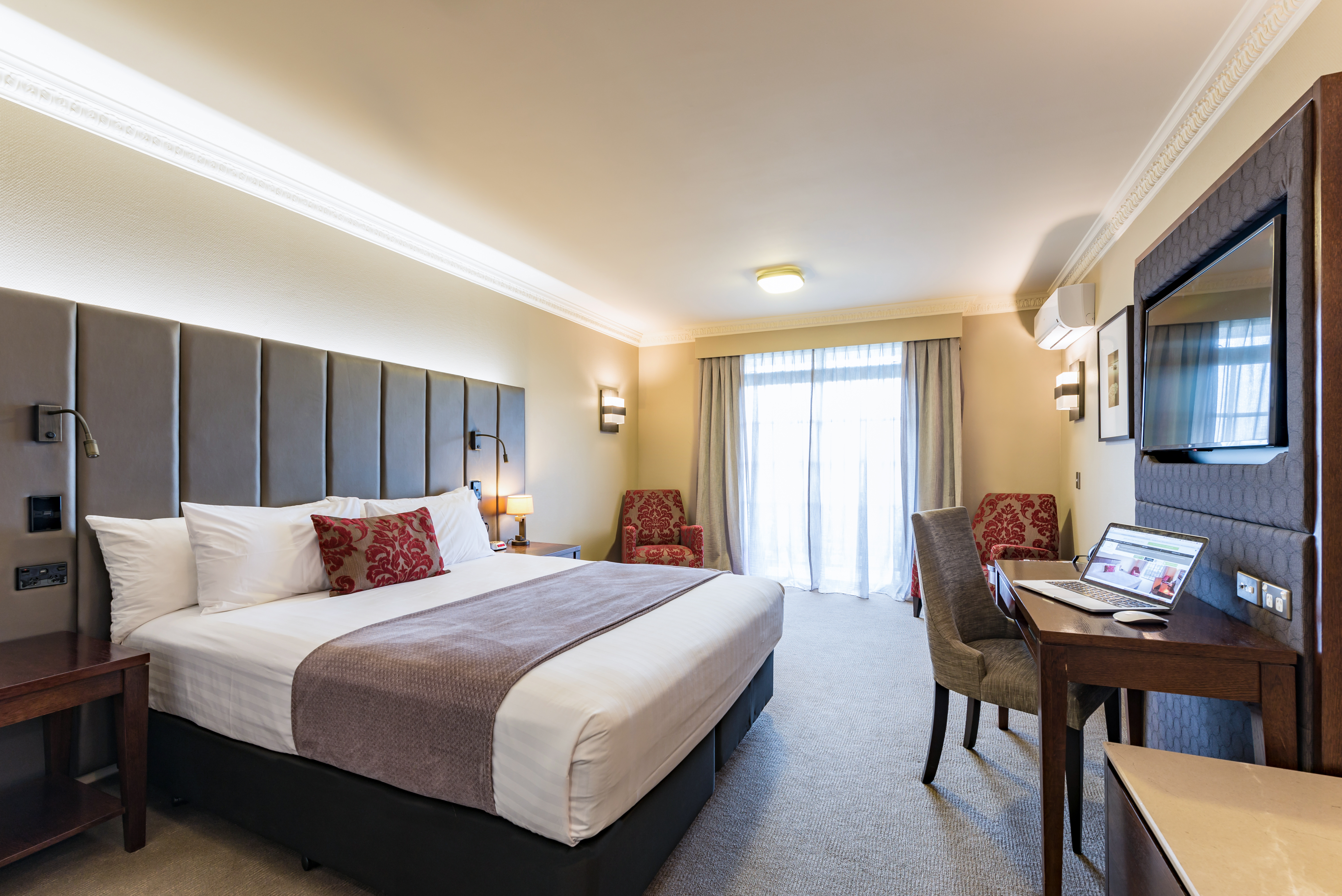 Double Deluxe King Bed