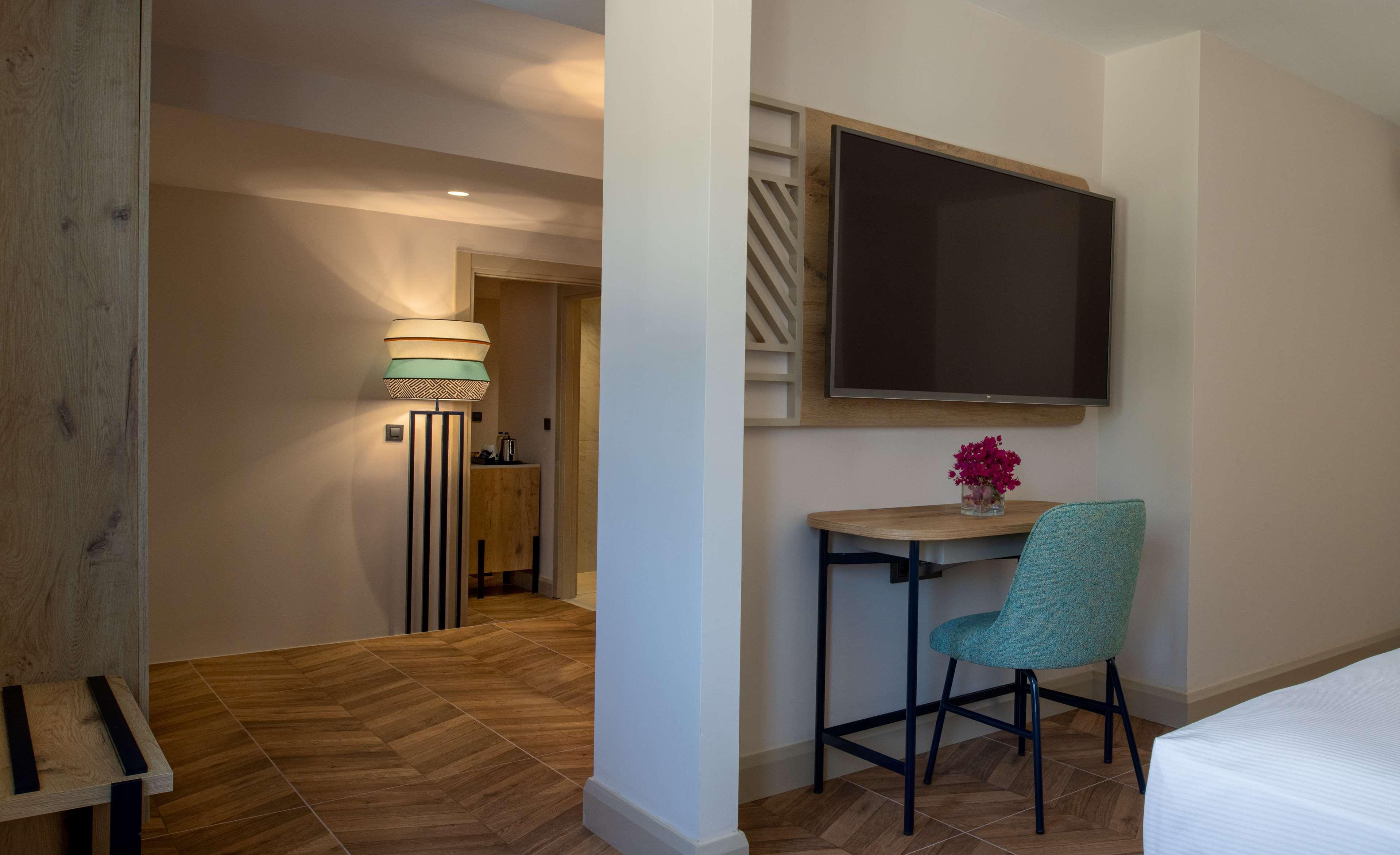 Family Room Deluxe Sea View