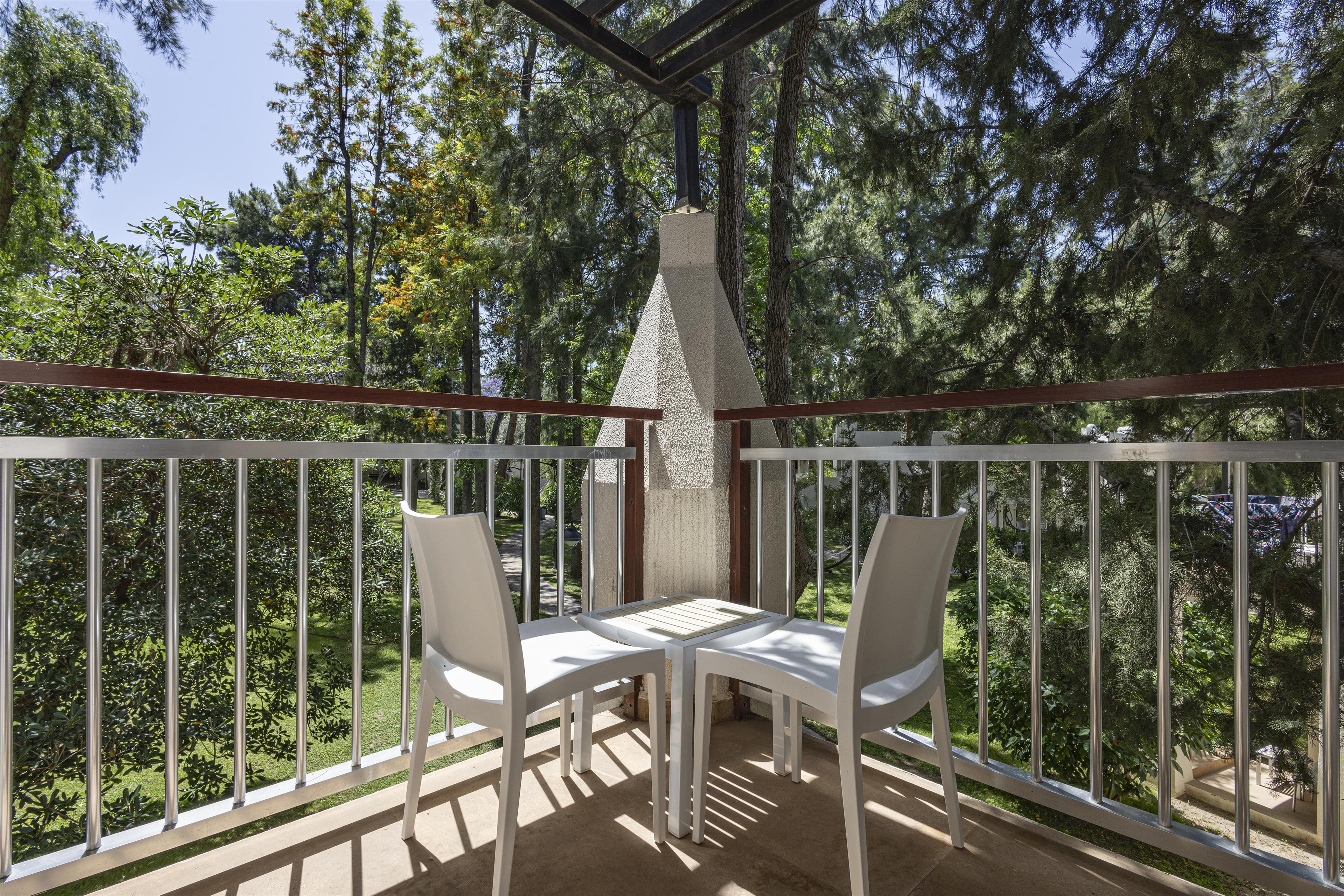 Double Deluxe King Bed