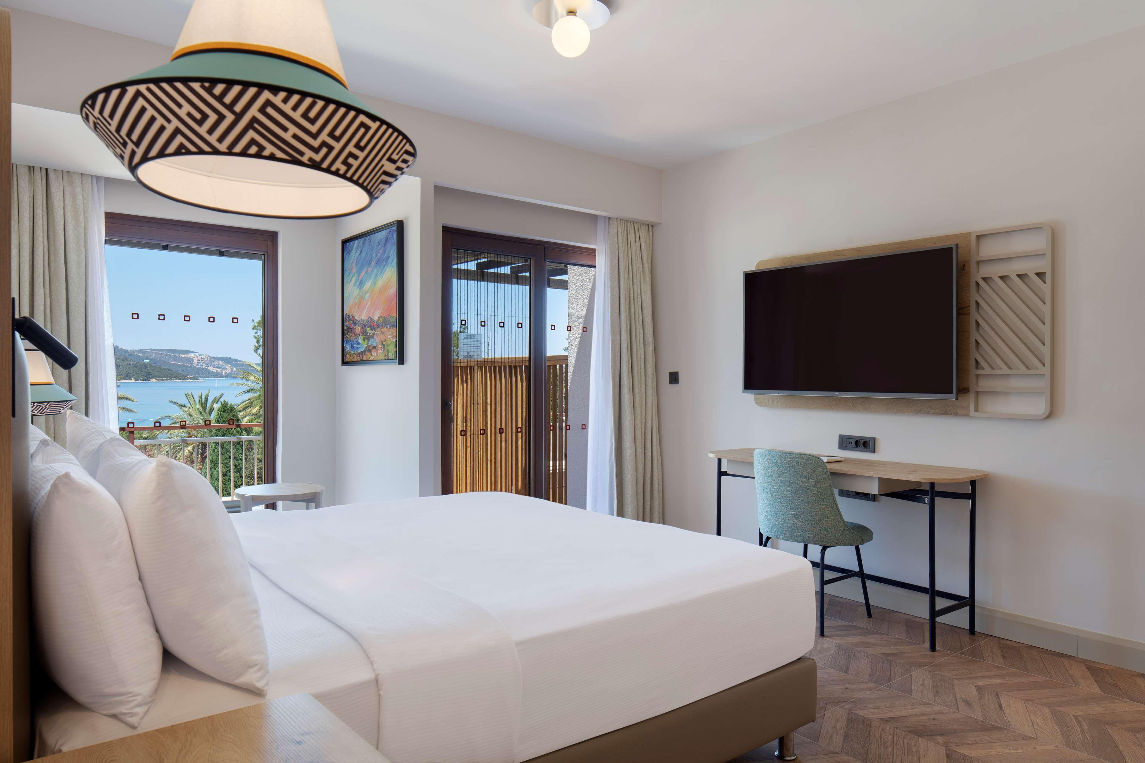 Suite One Bedroom with Views