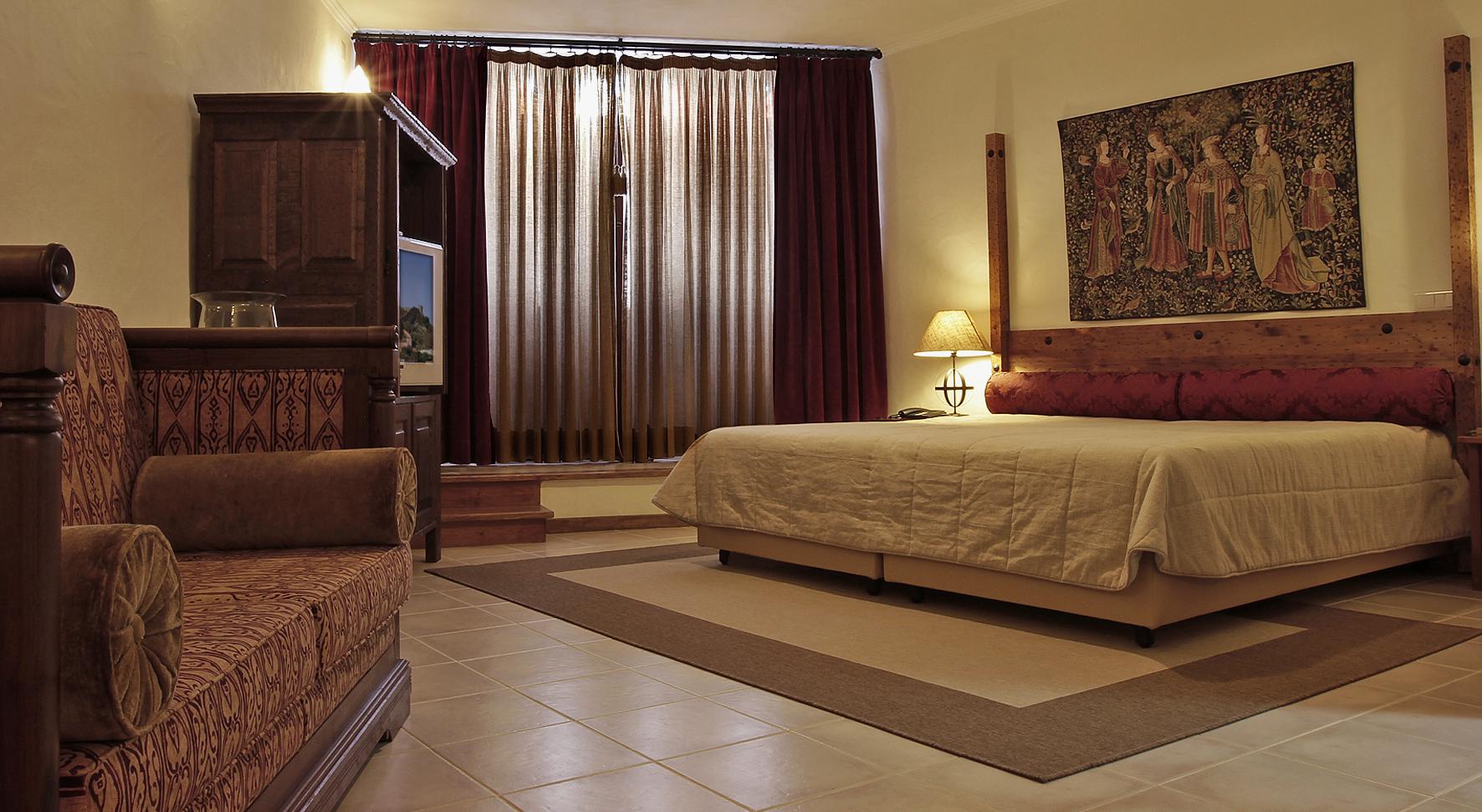 Double or Twin Standard