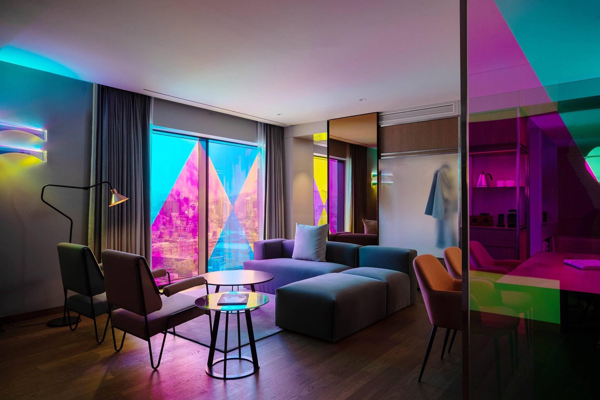 Suite City View King Bed