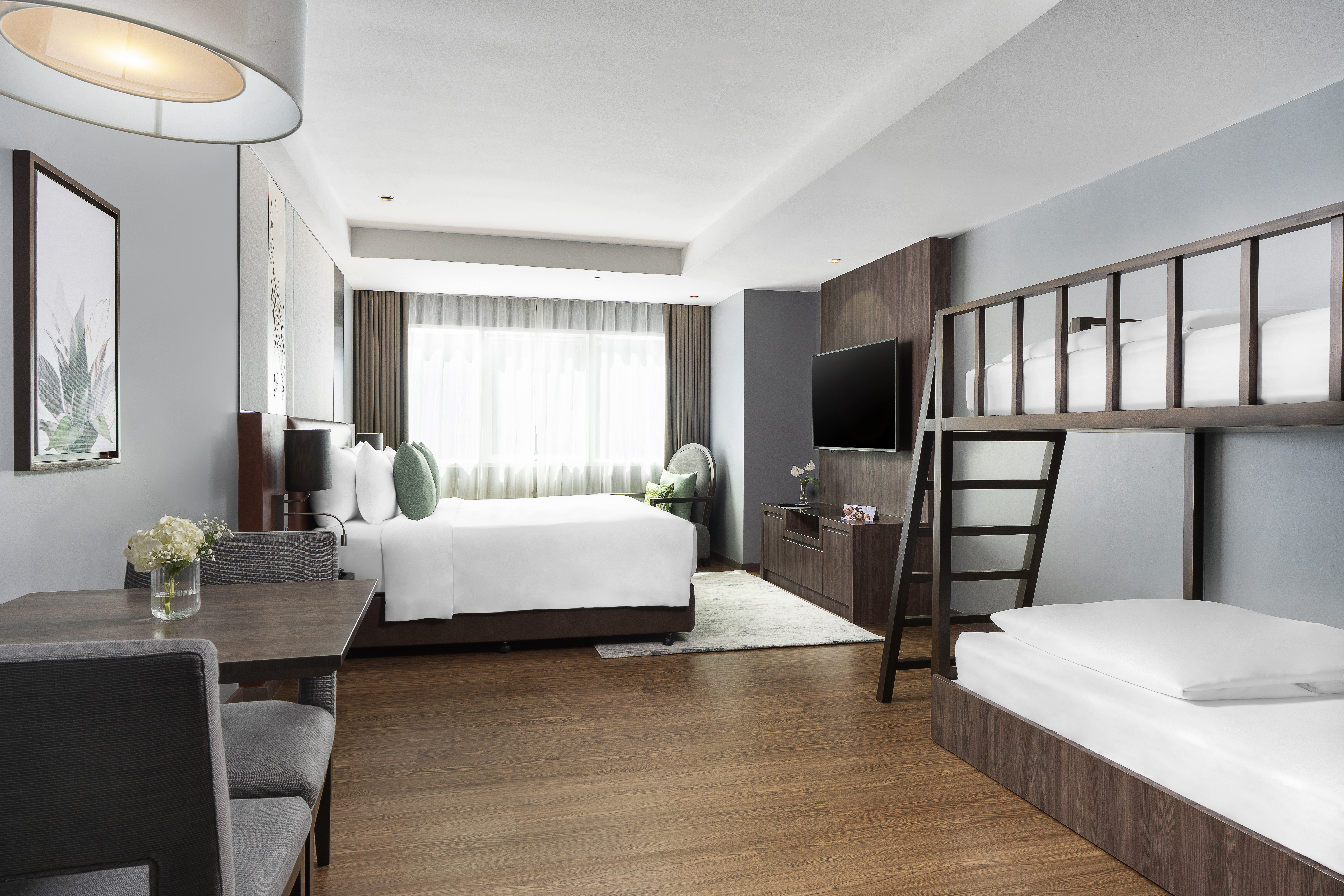 Studio King Size Bed