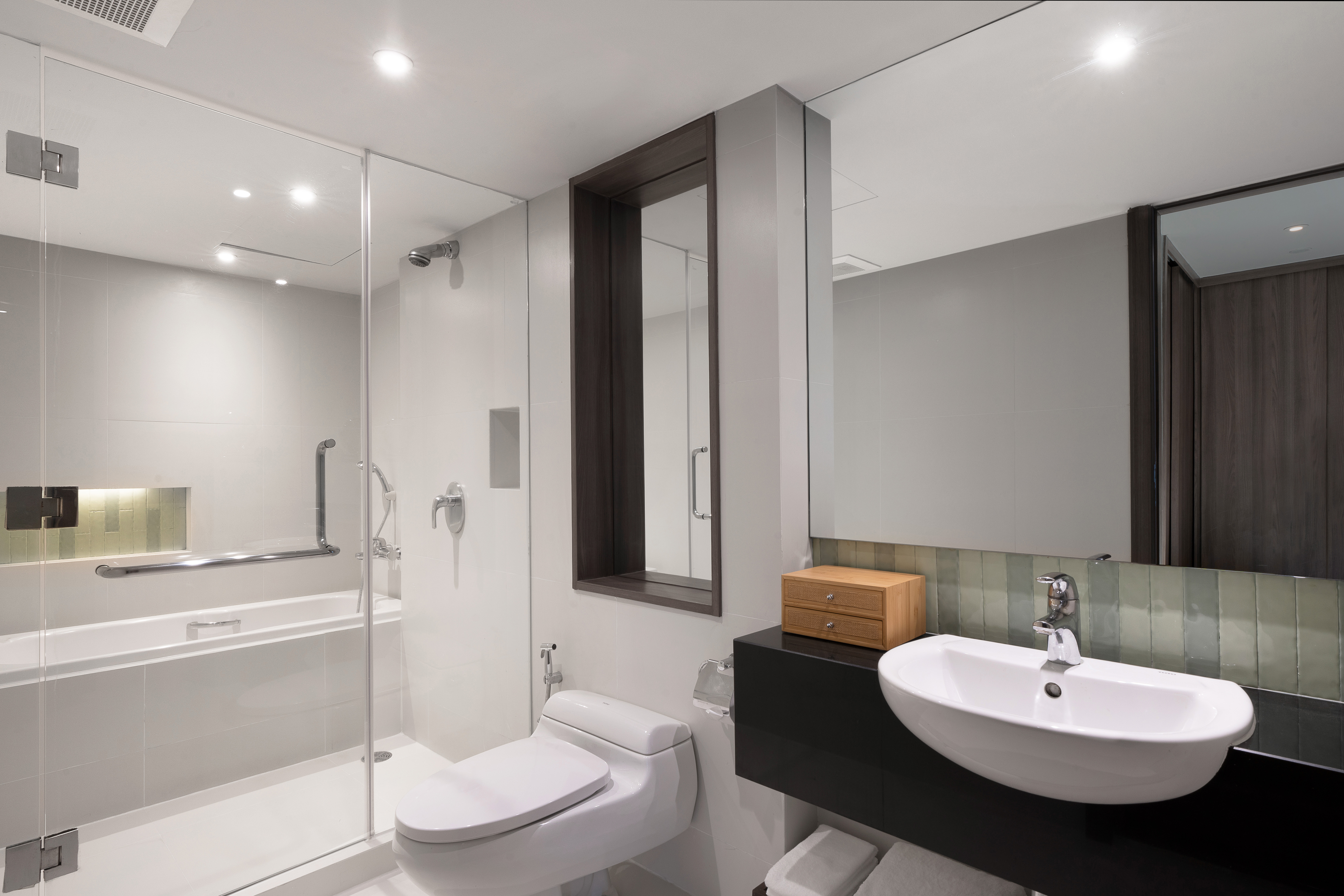 Studio Executive King Bed